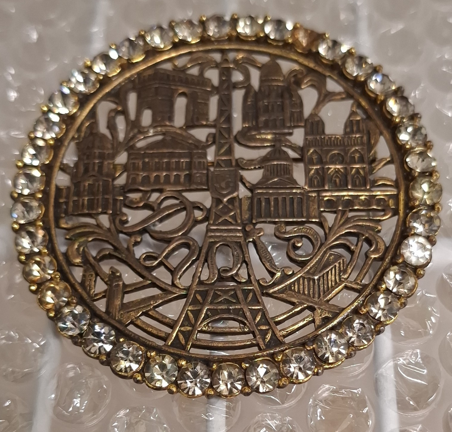 Round Gold Tone Eiffel Tower Paris Landmarks Rhinestone Border Pin Brooch
