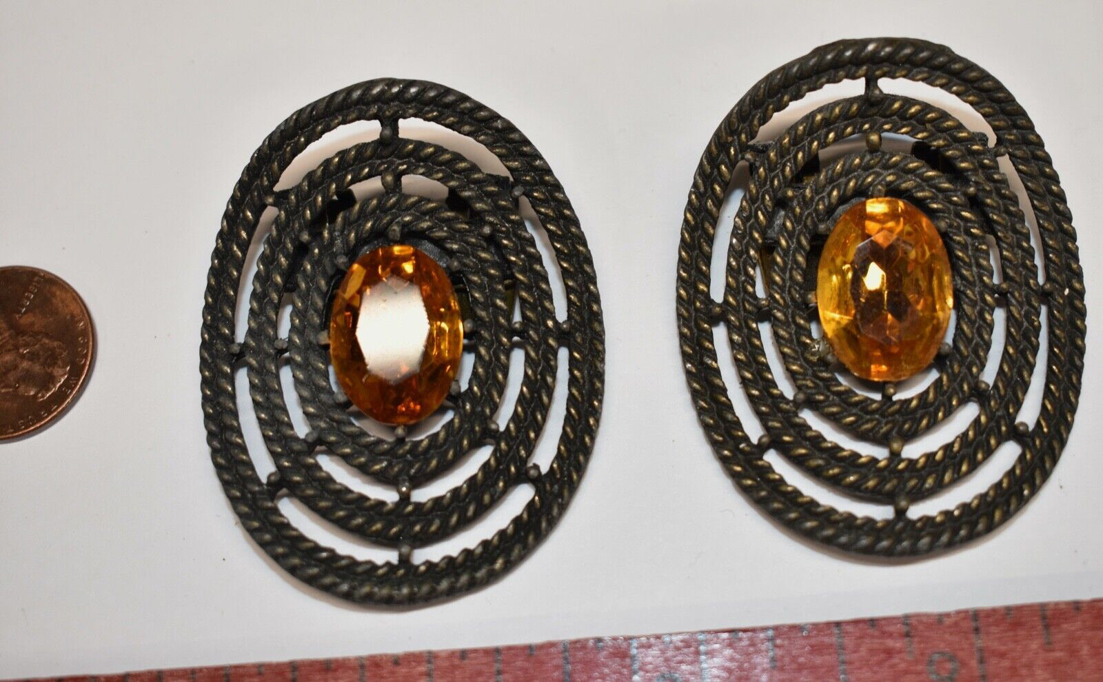 VINTAGE SHOE CLIPS DEAD STOCK TOPAZ COLOR OVAL GLASS IN AGED BRASS METAL CLIP