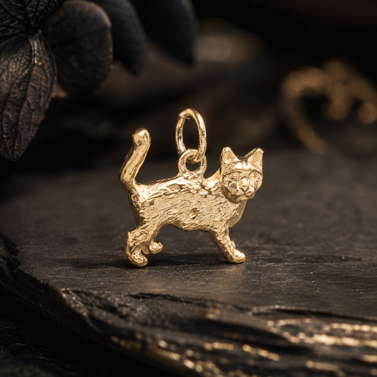 9Carat Yellow Gold Cat Charm (12.5×11.5mm)