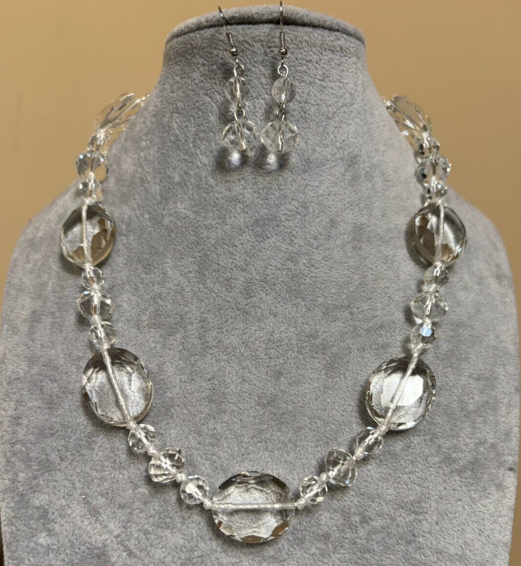 Clear Faceted Bead Oval Shape And Crystal Shape Necklace Earring Set