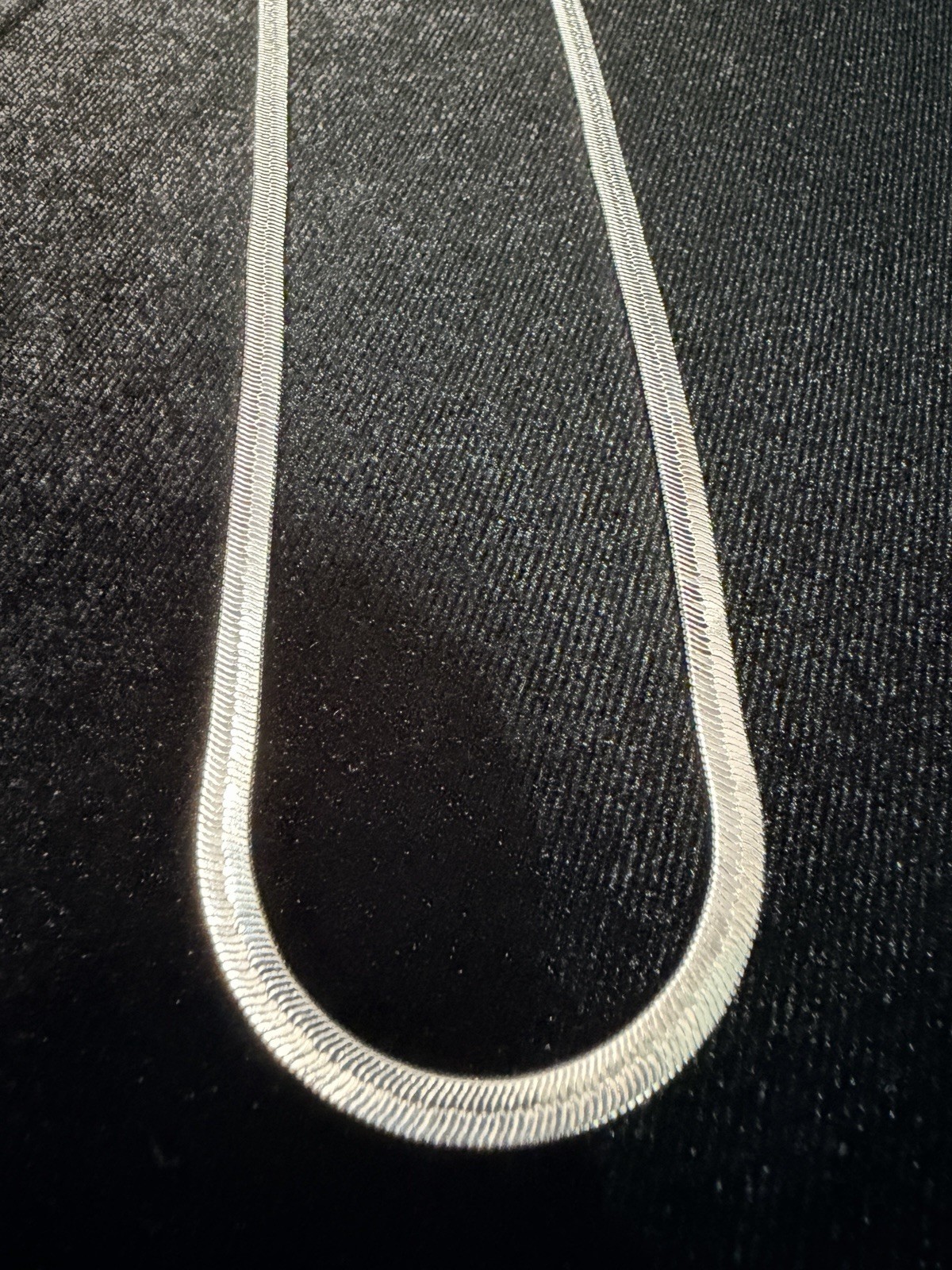 925 Sterling Silver Herringbone 30in 4MM Necklace. Brand new. BEAUTIFUL 15.9g