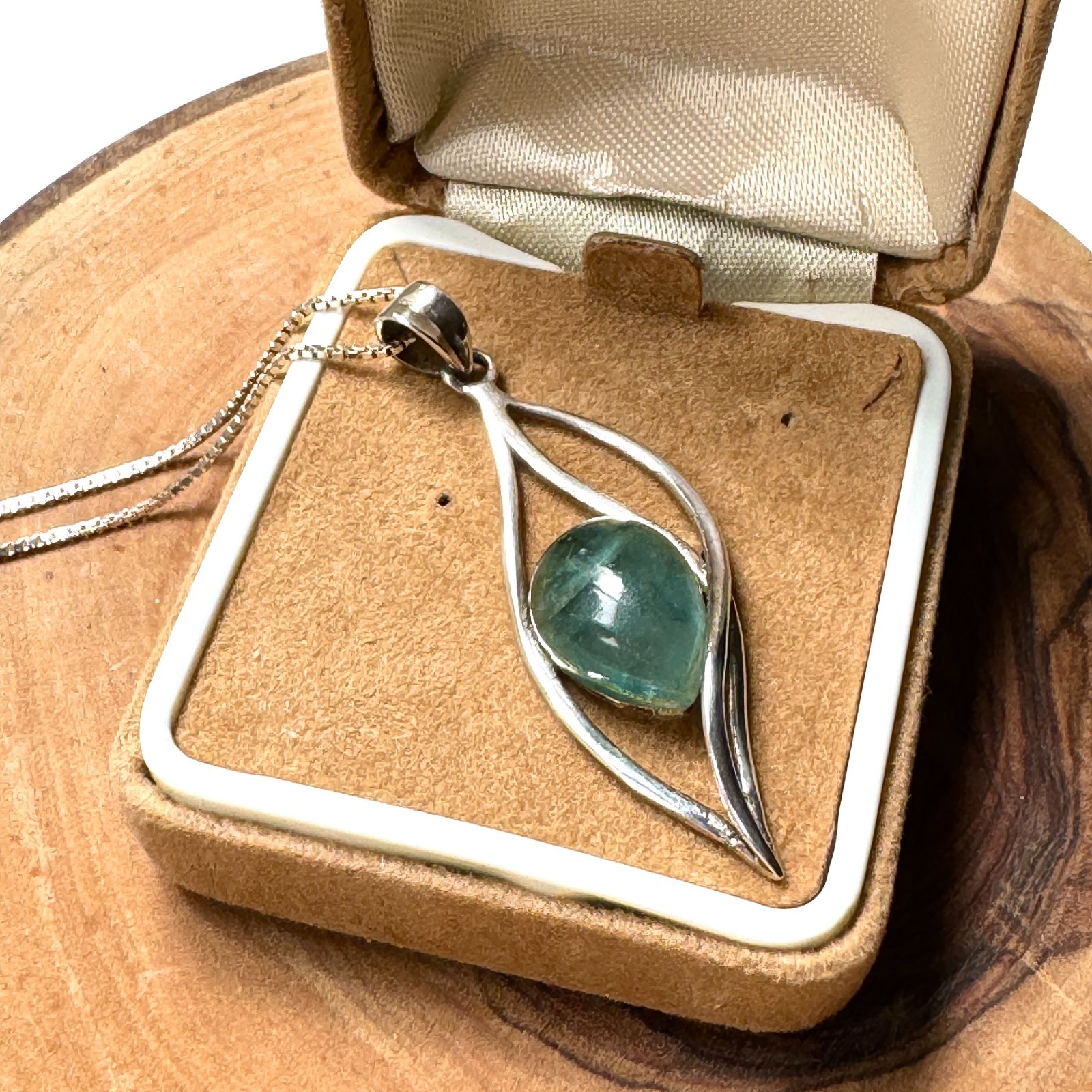 Sterling Silver 925 Modernist Pendant Chain Necklace 46cm Green Cabochon