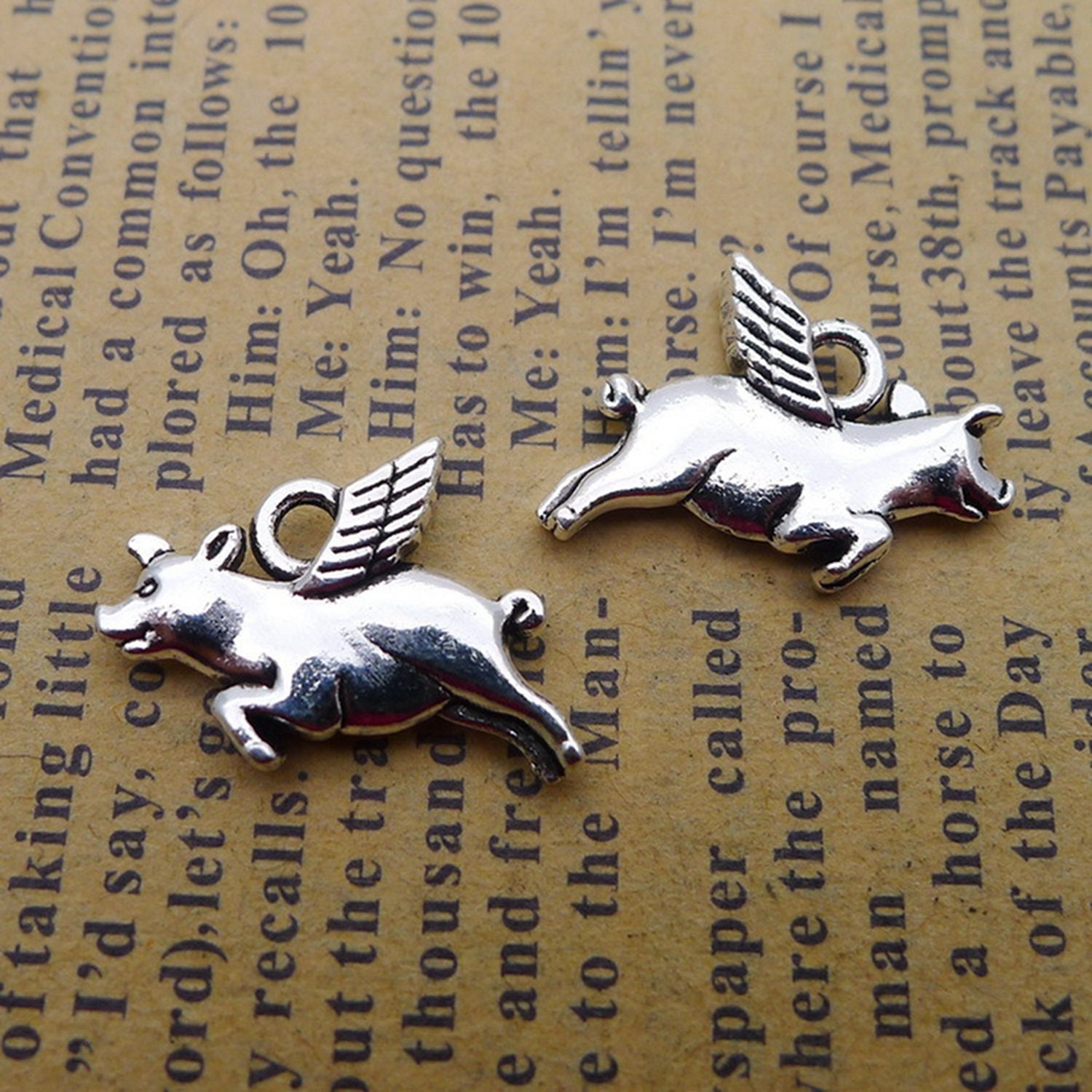 20/50PCS Antique Silver Tone Flying PIG Charm Pendant 14X19mm JHS836-LY808