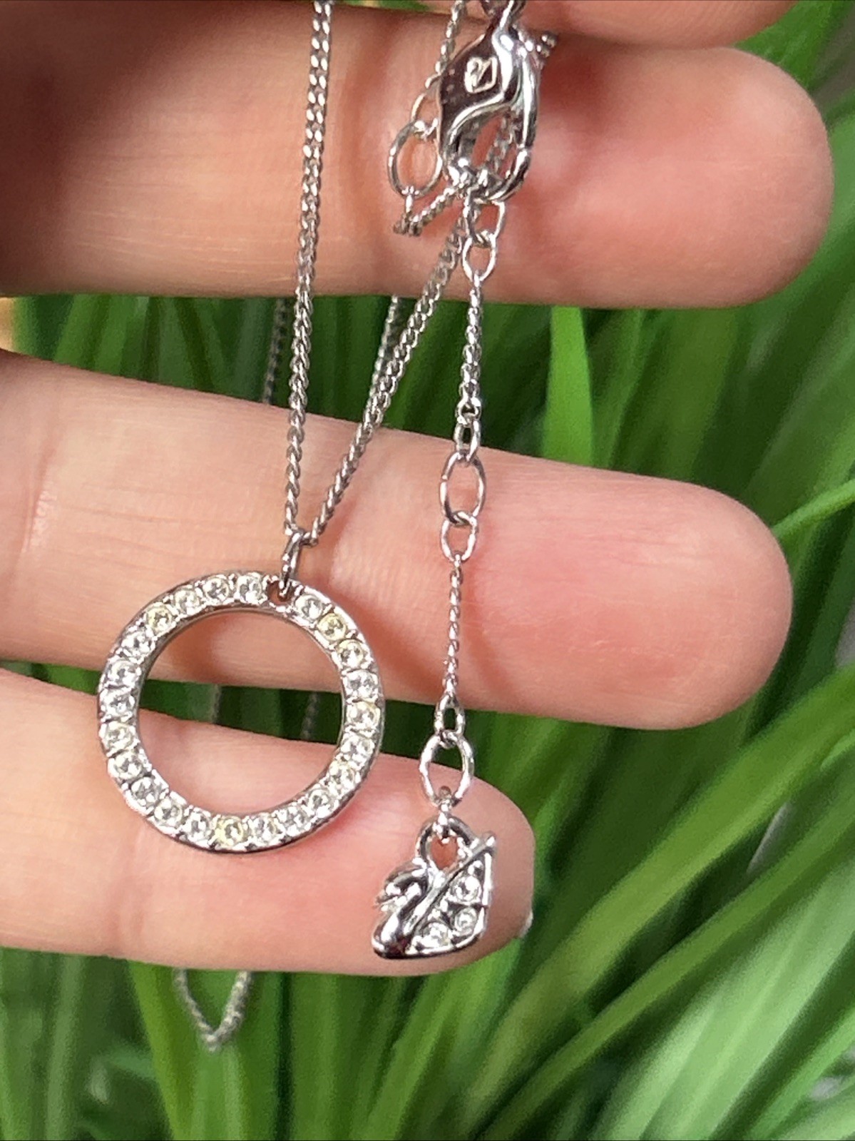 Swarovski Pave Rhinestone Infinity Circle Round Pendant Necklace 15” Signed