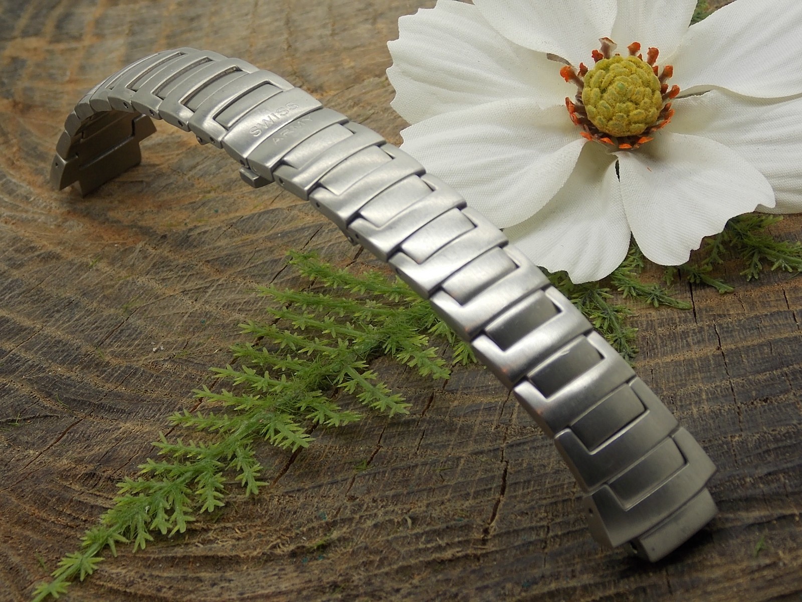 Swiss Army Vintage Pre-Owned Watch Band Center Link Attachment 11.6mm Men’s