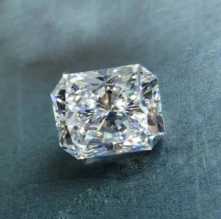 Loose Lab-Grown CVD Diamond 4.80 Ct Radiant Cut VVS1 – F Certified Diamond