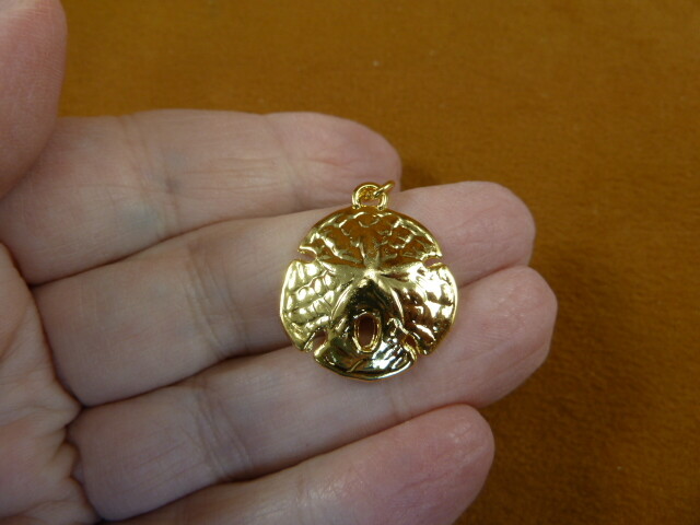 J-SAND-3) 7/8″ Sand dollar gold tone pendant on 24″ necklace sea shell jewelry