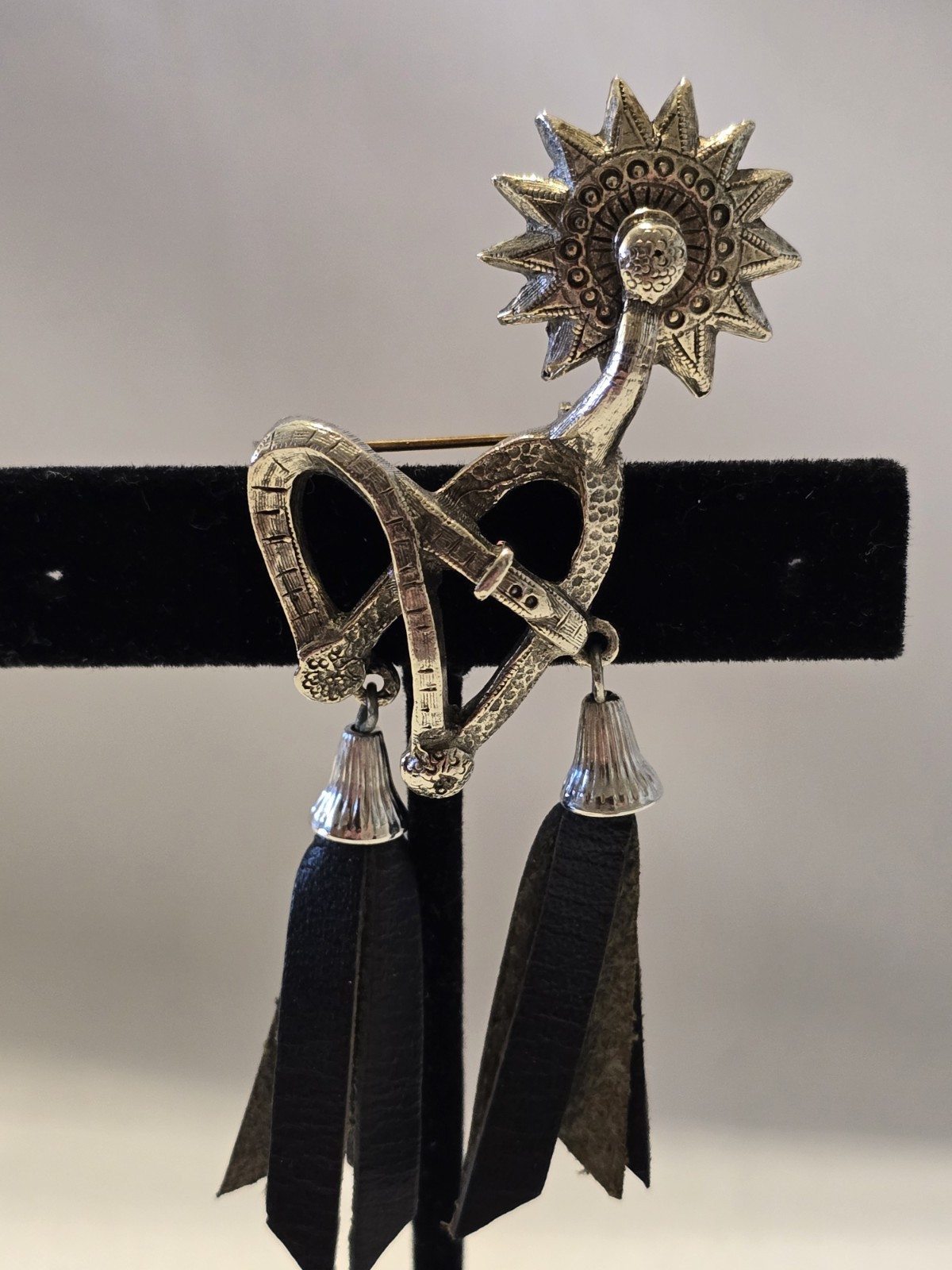 Vintage Southwestern Broch Horse Spur Design