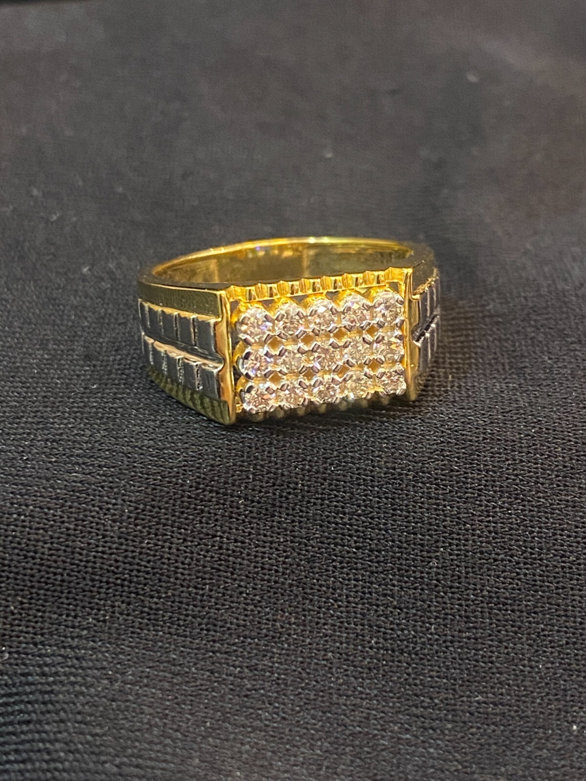 1/2 Cts Round Brilliant Cut Diamonds 15-Stone Men’s Anniversary Ring In 14K Gold