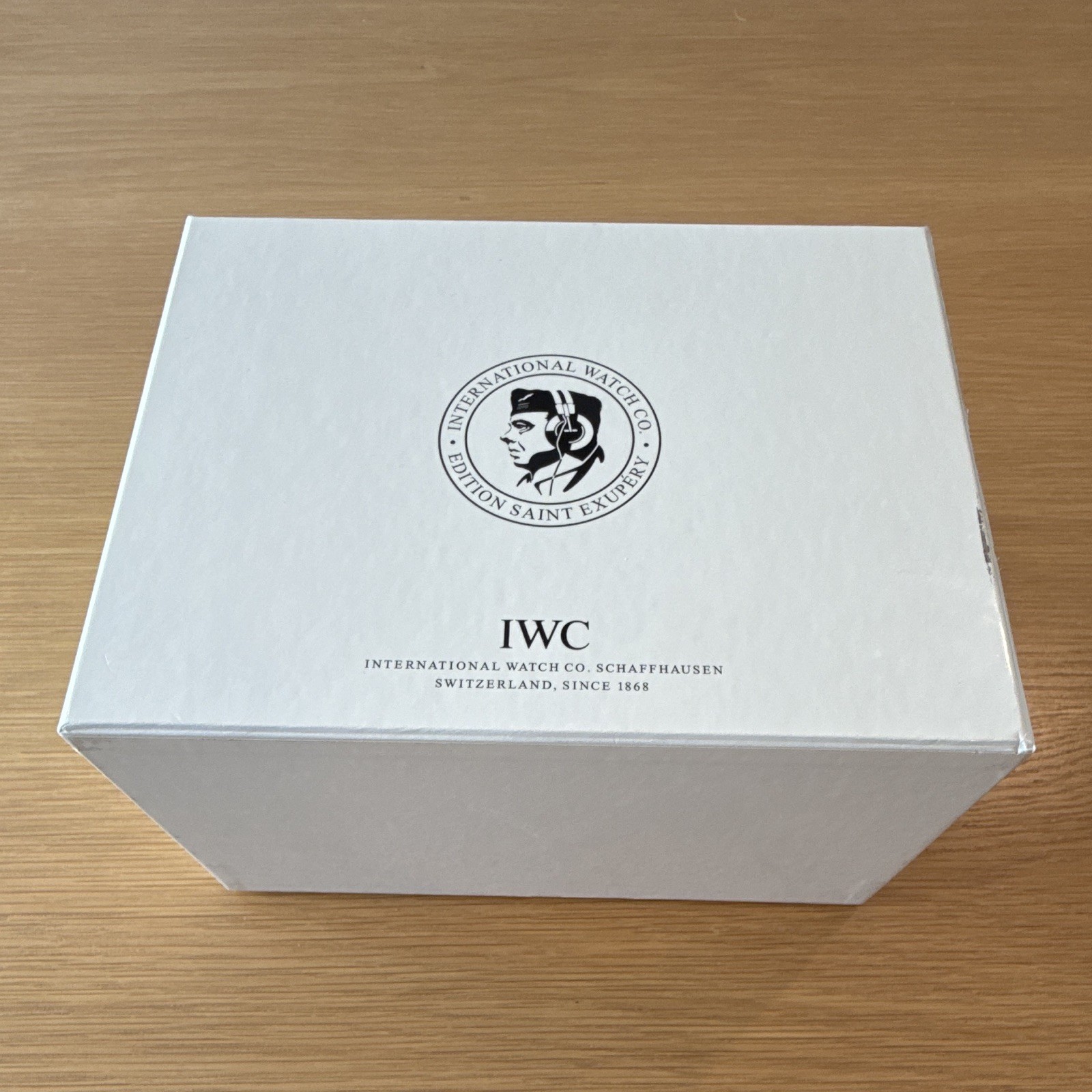 IWC Watch Leather Presentation Box w/ Outer Box, Booklets & Cleaning Cloth