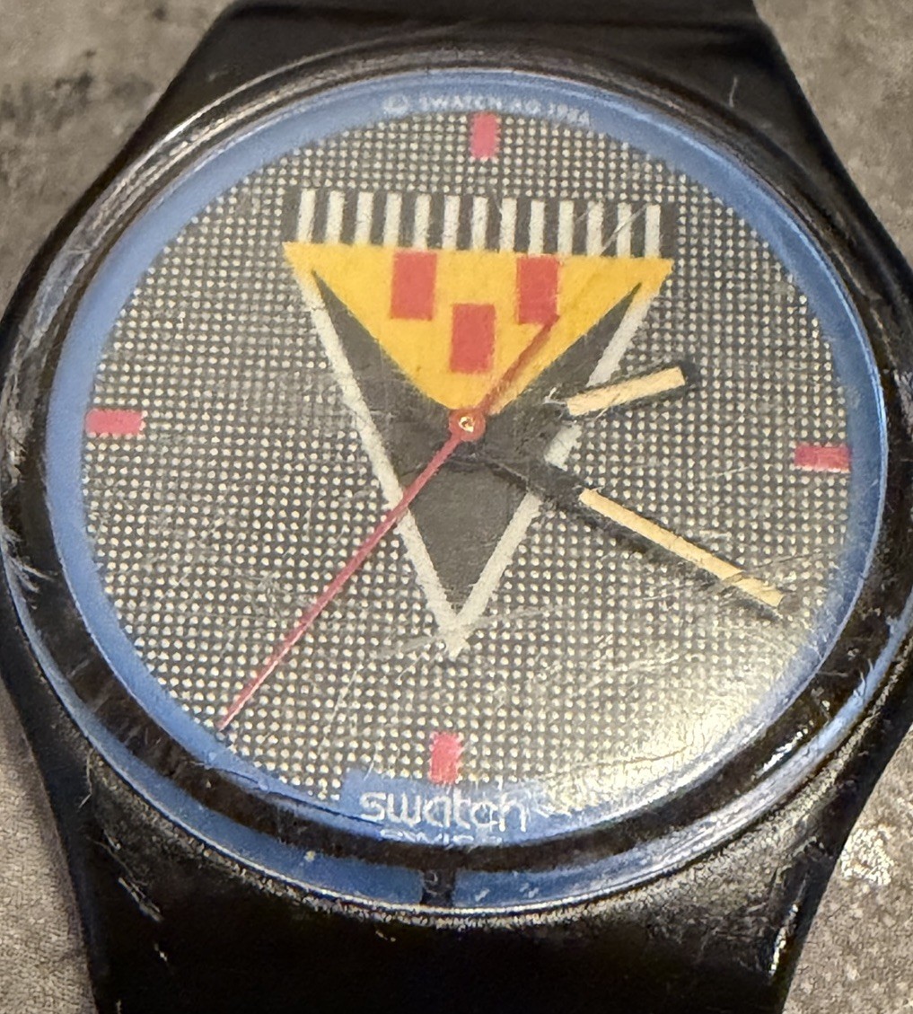 VINTAGE Swatch Watch LANCELOT GB110 Coat Of Arms (34mm) Free Shipping