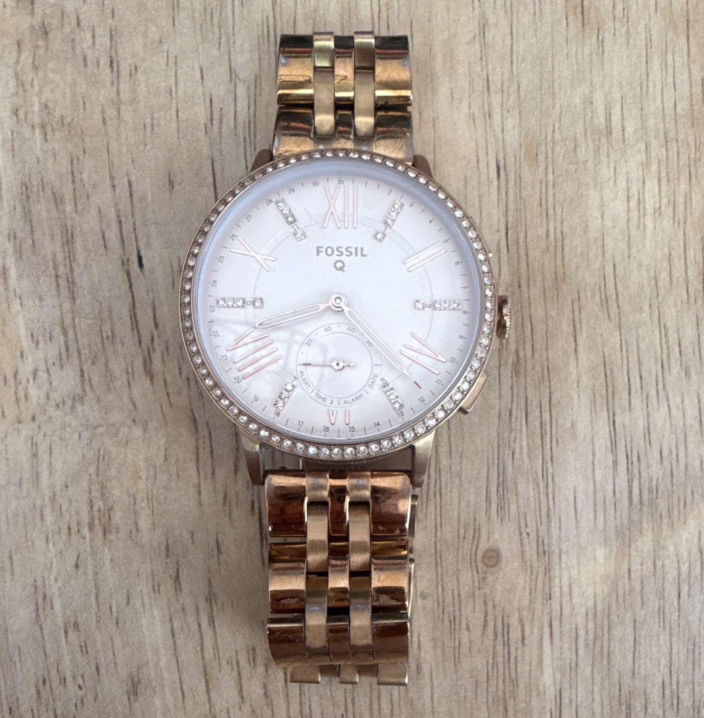 Fossil Q Women’s Quartz Analog hybrid Rose Gold watch 38mm 30m