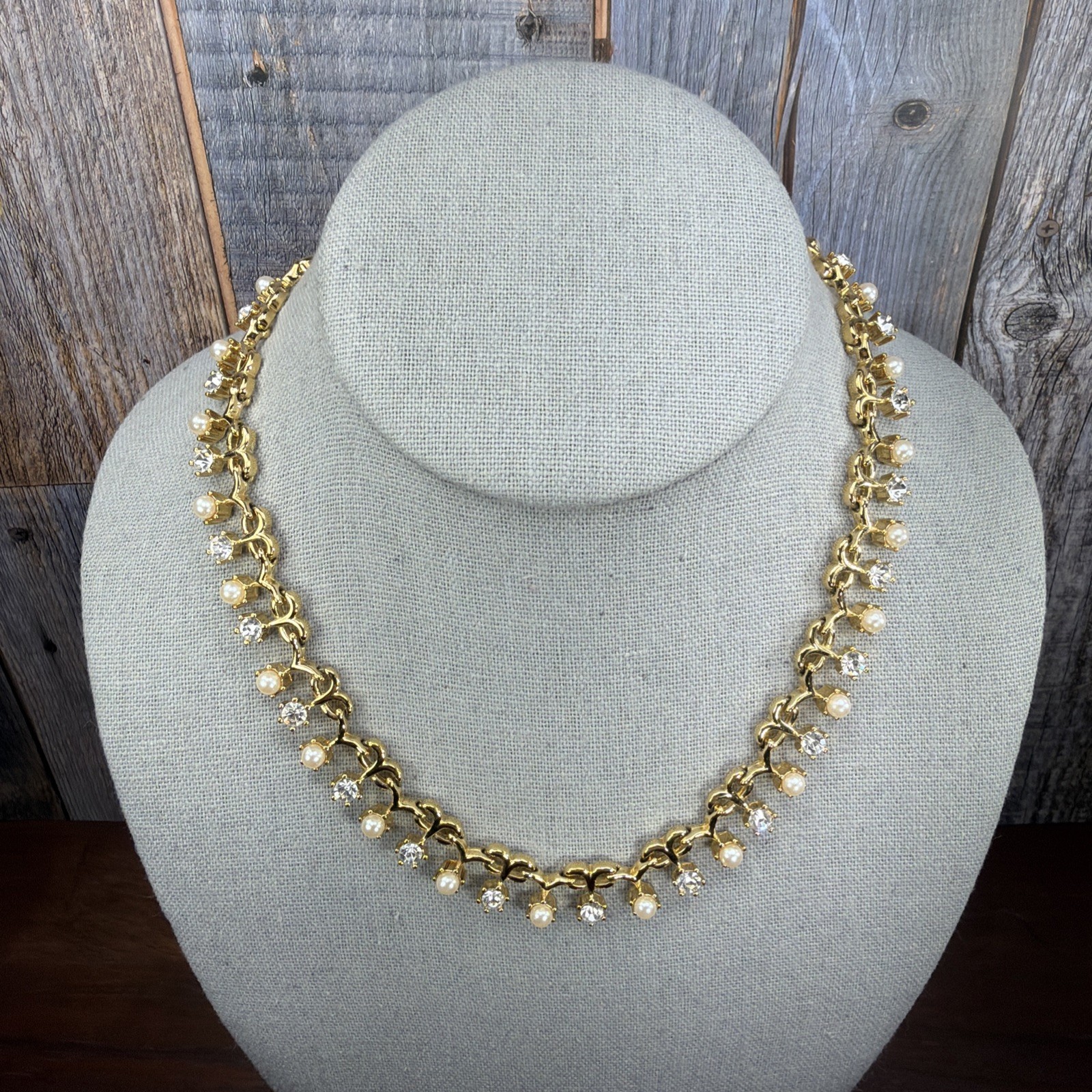 Stunning Vintage Nina Ricci Pearl and Swarovski Crystal Necklace RARE BEAUTIFUL