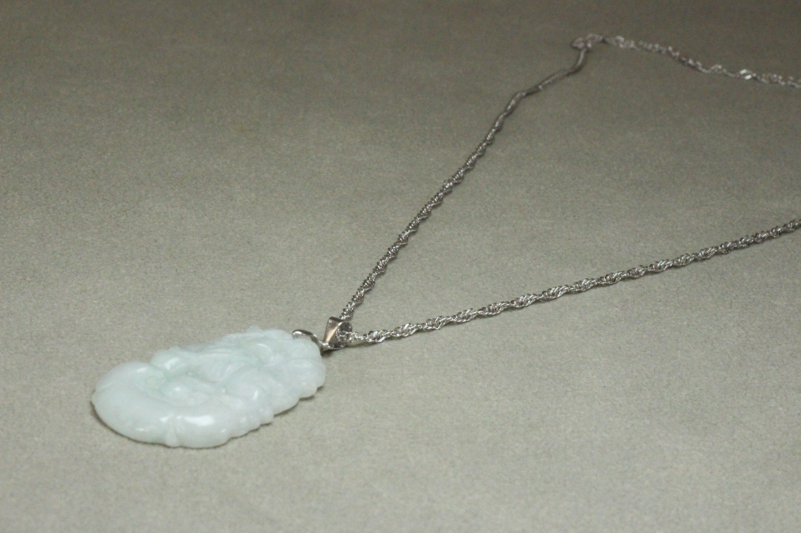 Natural White green A Jadeite jade Hand-Carved tiger (Chinese Zodiac) Pendant