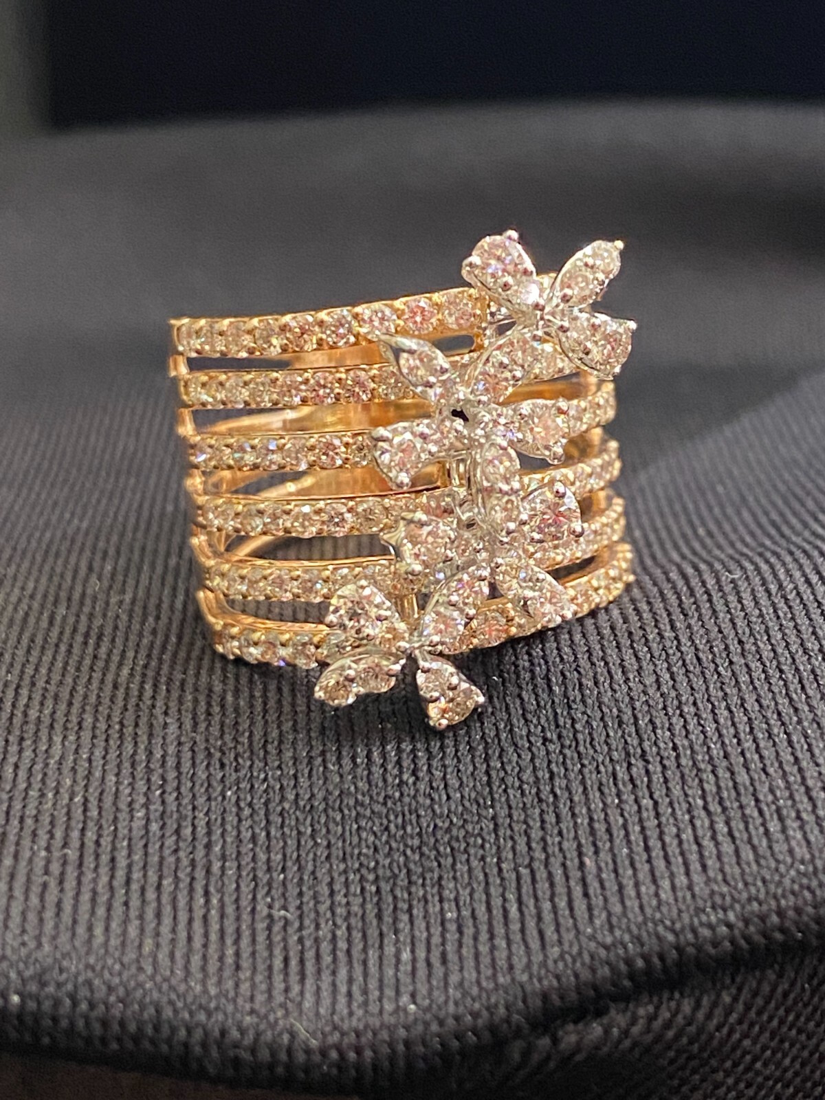 Stunning 1.90 Cts Round Brilliant Cut Diamonds 3-Flower Wedding Ring In 14K Gold