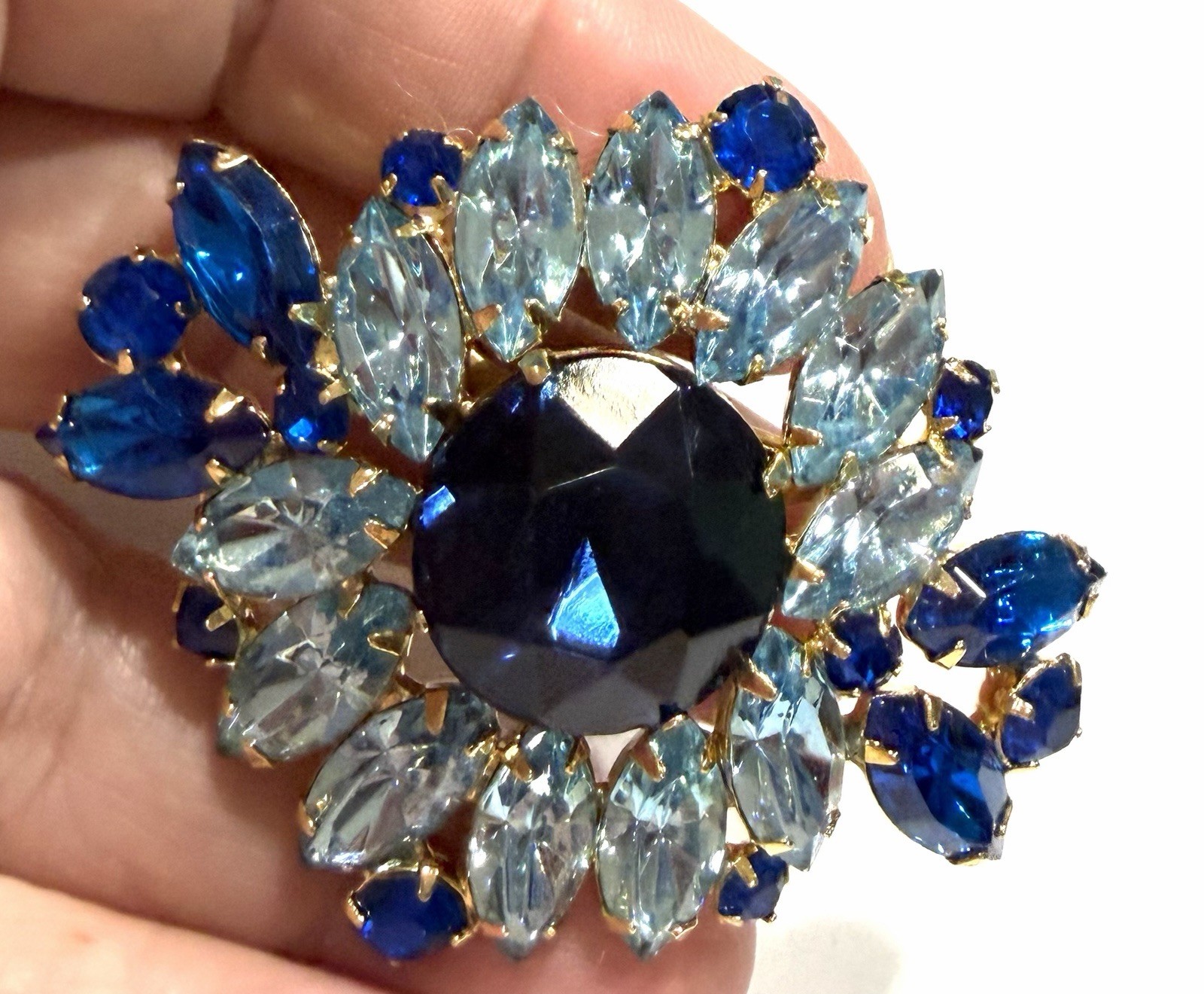 Stunning Brooch Pin Clip Earring Set 2 Toned Blue Rhinestones True Beauty