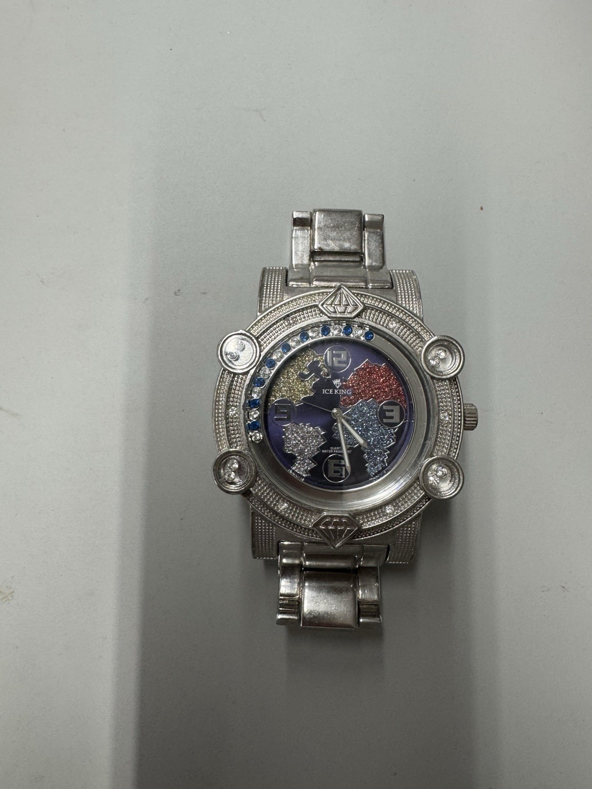 Ice King Men’s Quartz World Map Fashion Watch Floating Crystals Needs Battery