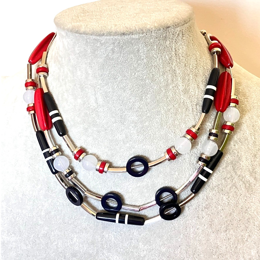 Decorative beaded necklace silver tone metal 51cm adjustable vintage 3 strand