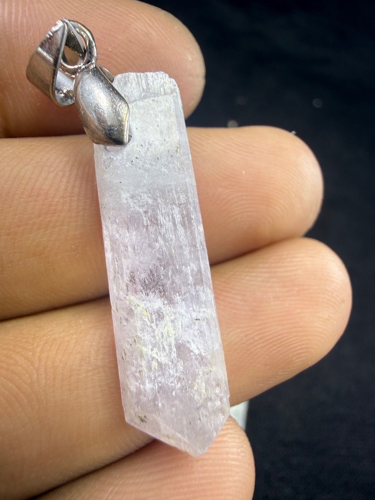 24pcs Natural Kunzite Crystal Point Pendants Bulk Lot Raw Spodumene Stick 114g