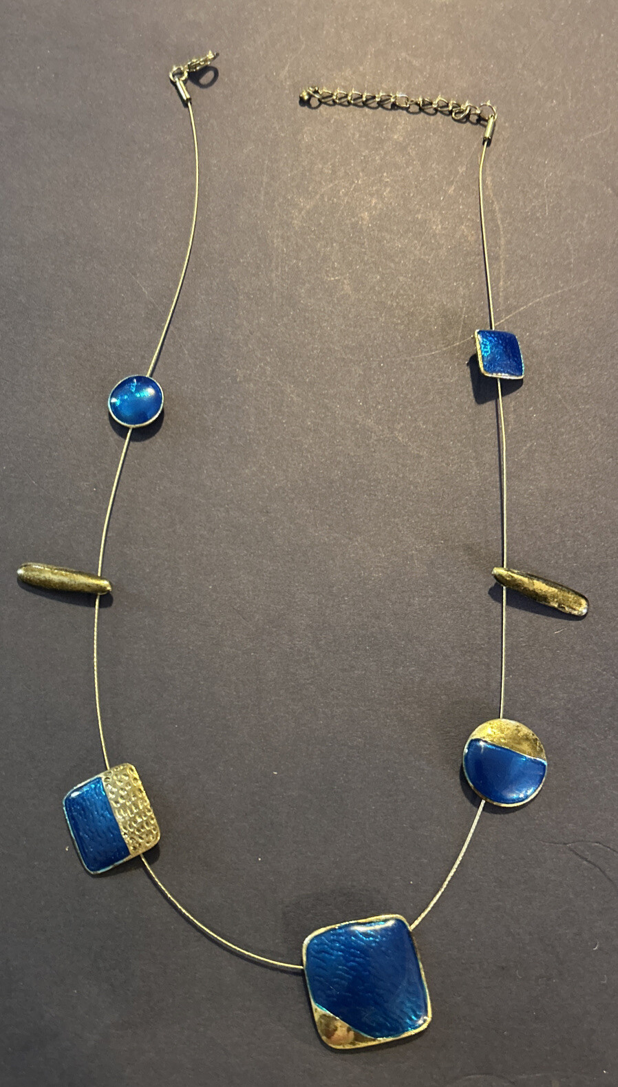 Vintage Ladies Fashion Necklace – 18″ Adjustable – Blue
