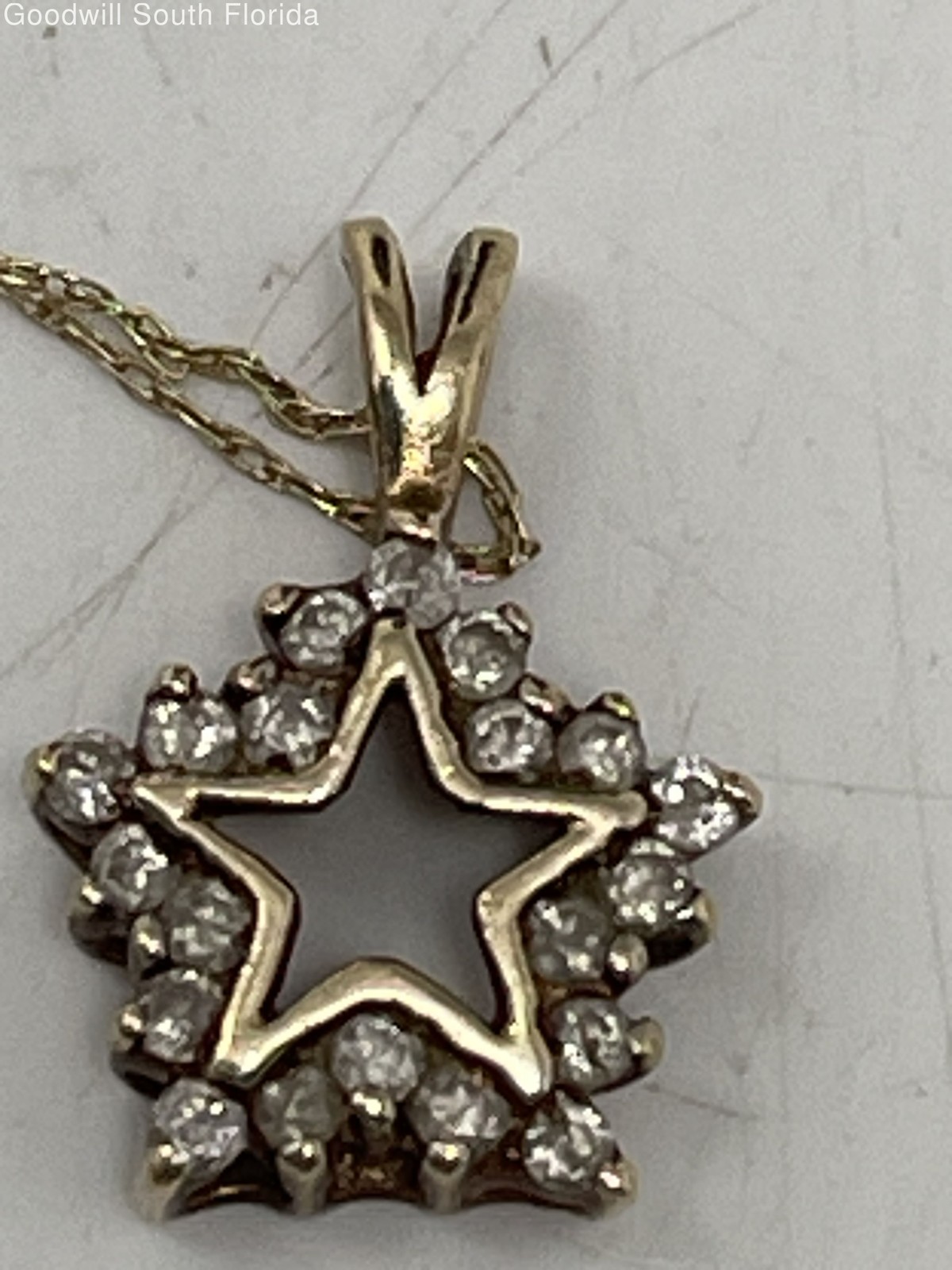 Gold 10K With Diamonds Chain-Pendant Women’s (Stamped 10K. Tested 10.00KT) 1.5gr