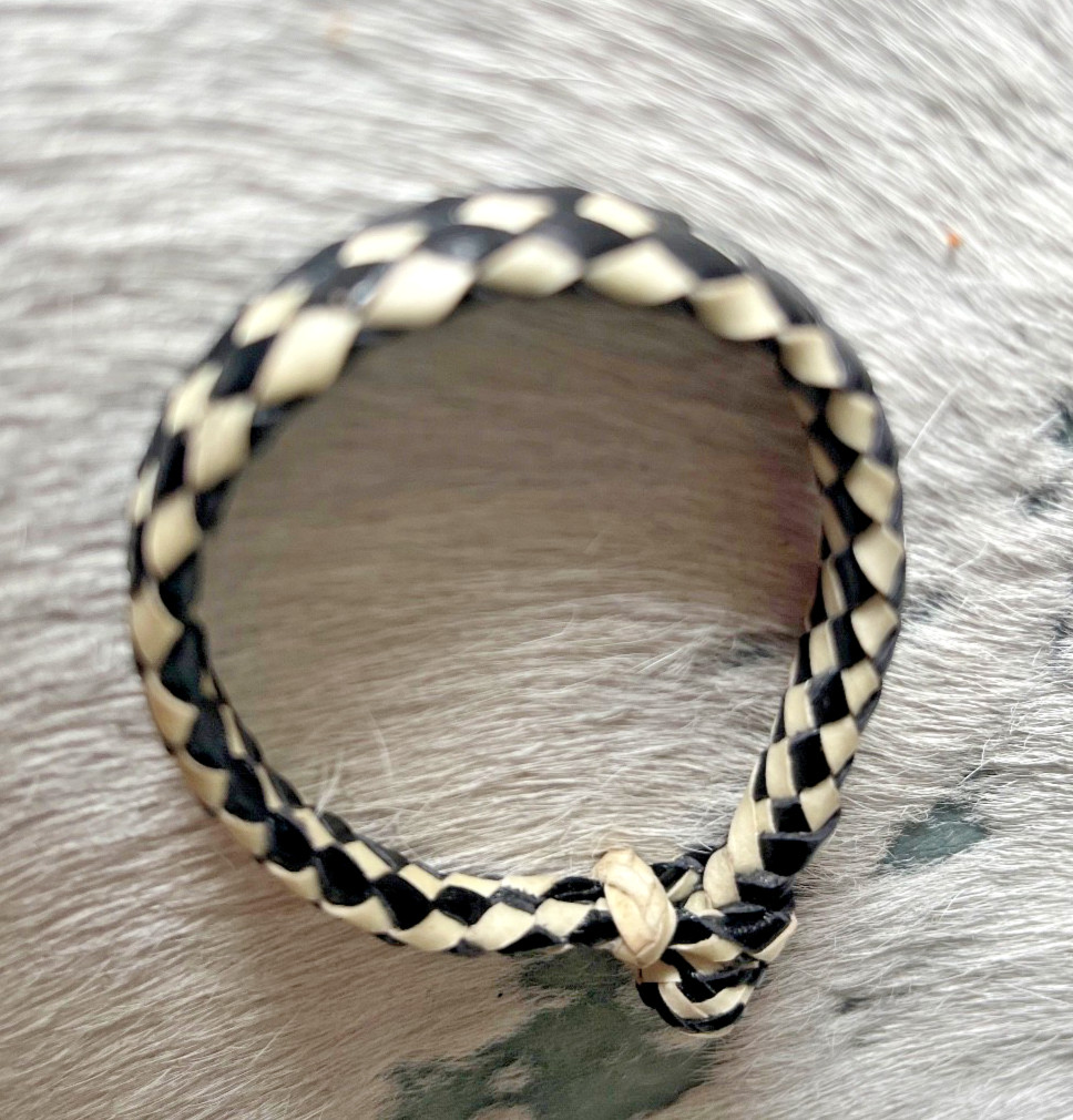 Western Mens Bracelet 7 7/8 x 3/8 in Flat Braid Leather Knot Cowgirl Blk White
