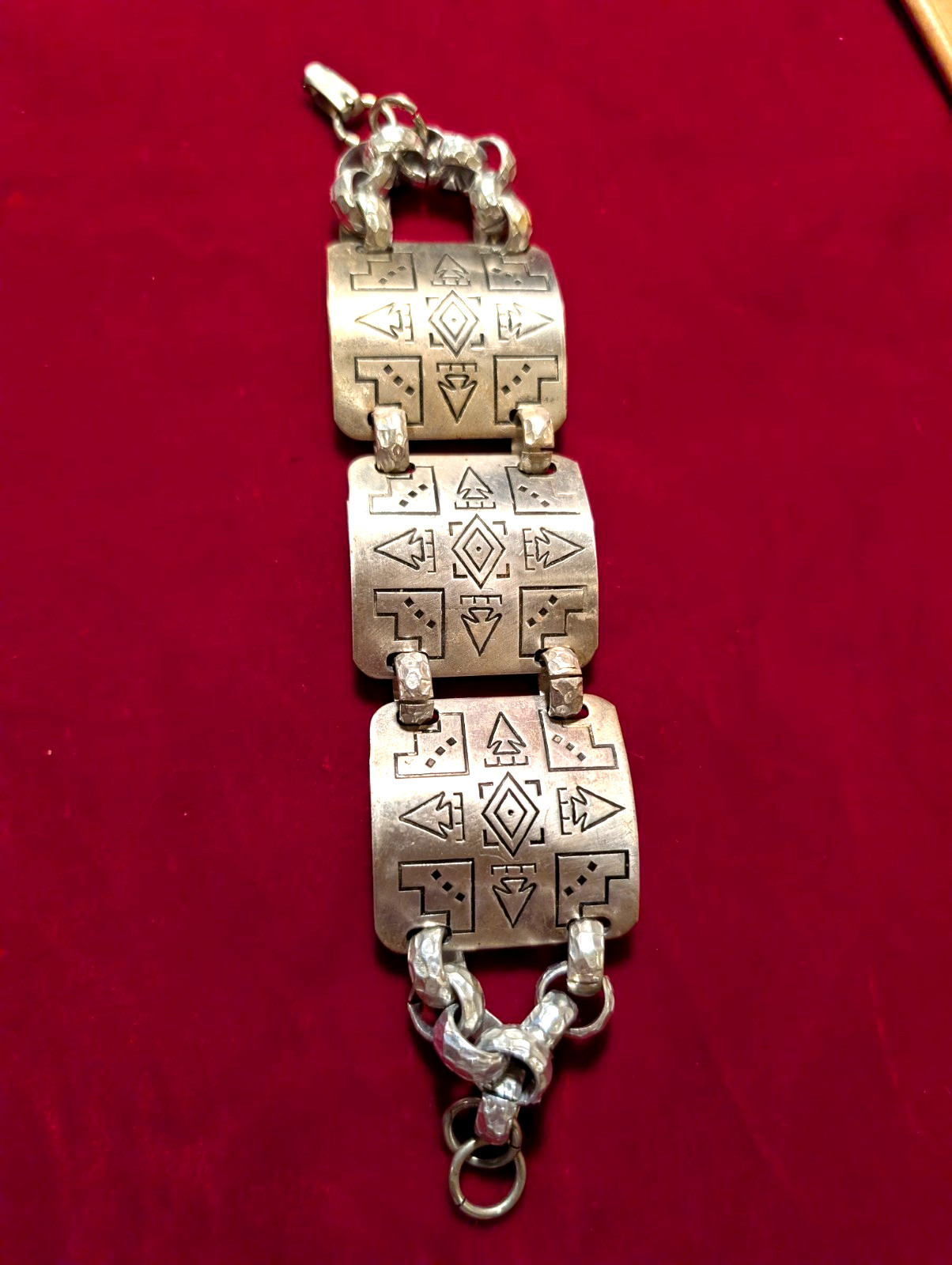 Vintage Aluminum Mid Century Aztec Stamped Panel Bracelet Hammered Rolo Links