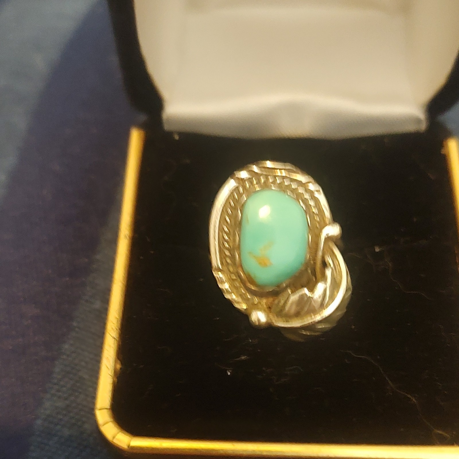 Vintage 1970s Turquoise Silver Ring sz 5 stamped 2D and makers mark.