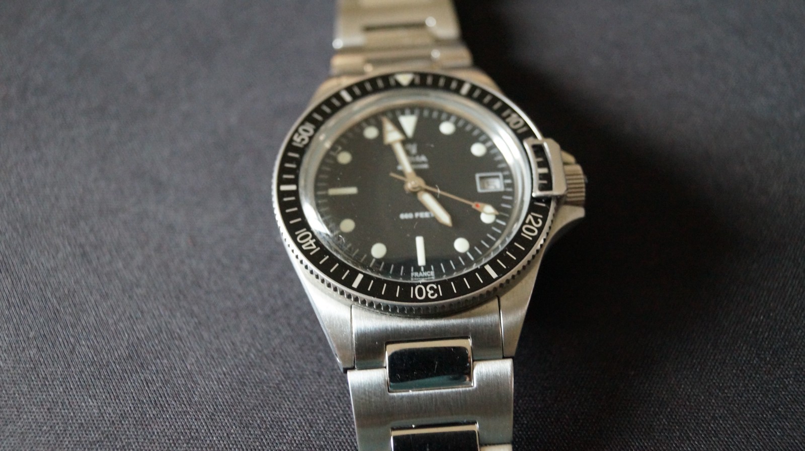 YEMA Superman Heritage Quartz 39mm Black Skin Diver YMHF1573-AM date @3