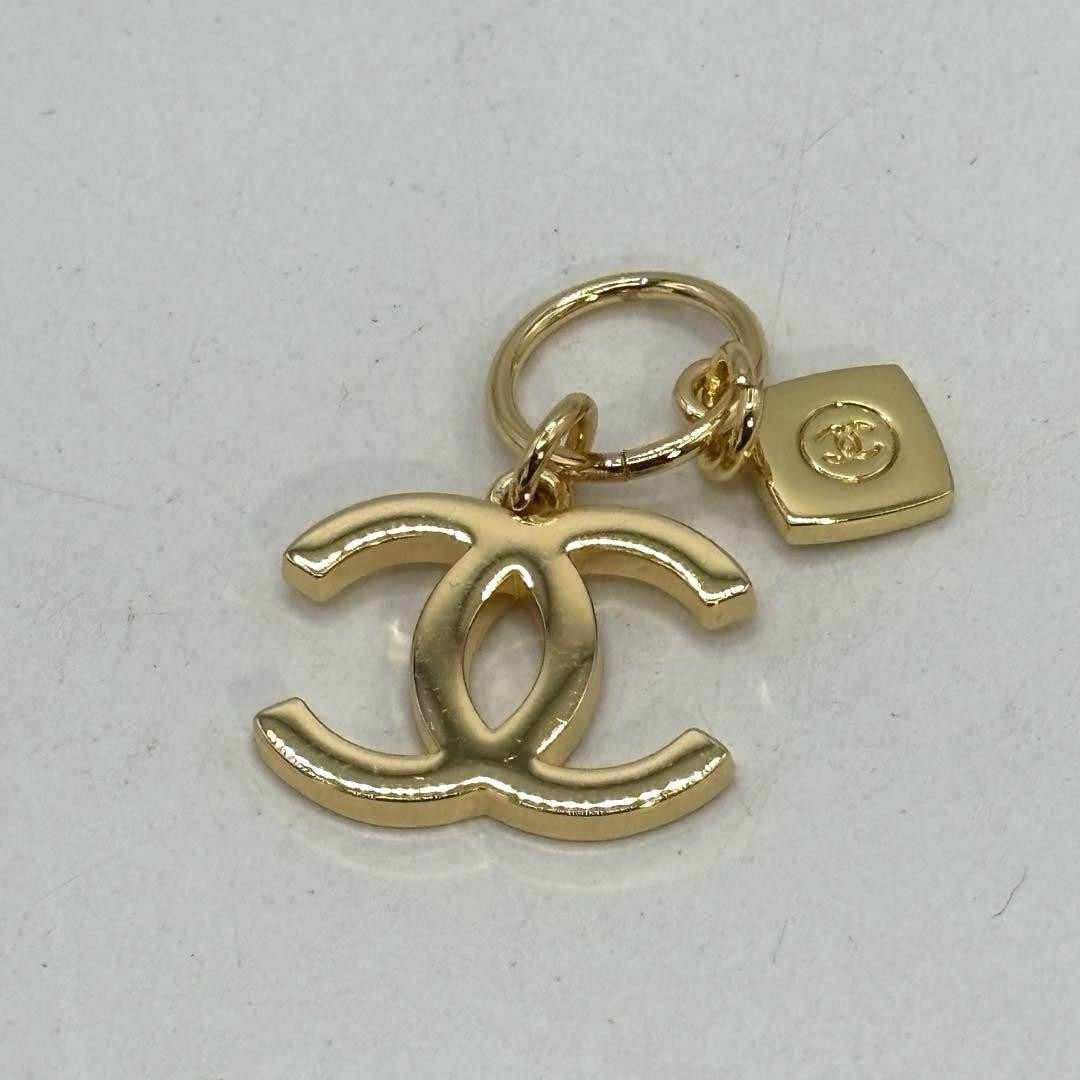 CHANEL CCCharm 2023 Holiday Limited Edition Near Mint Japan RARE
