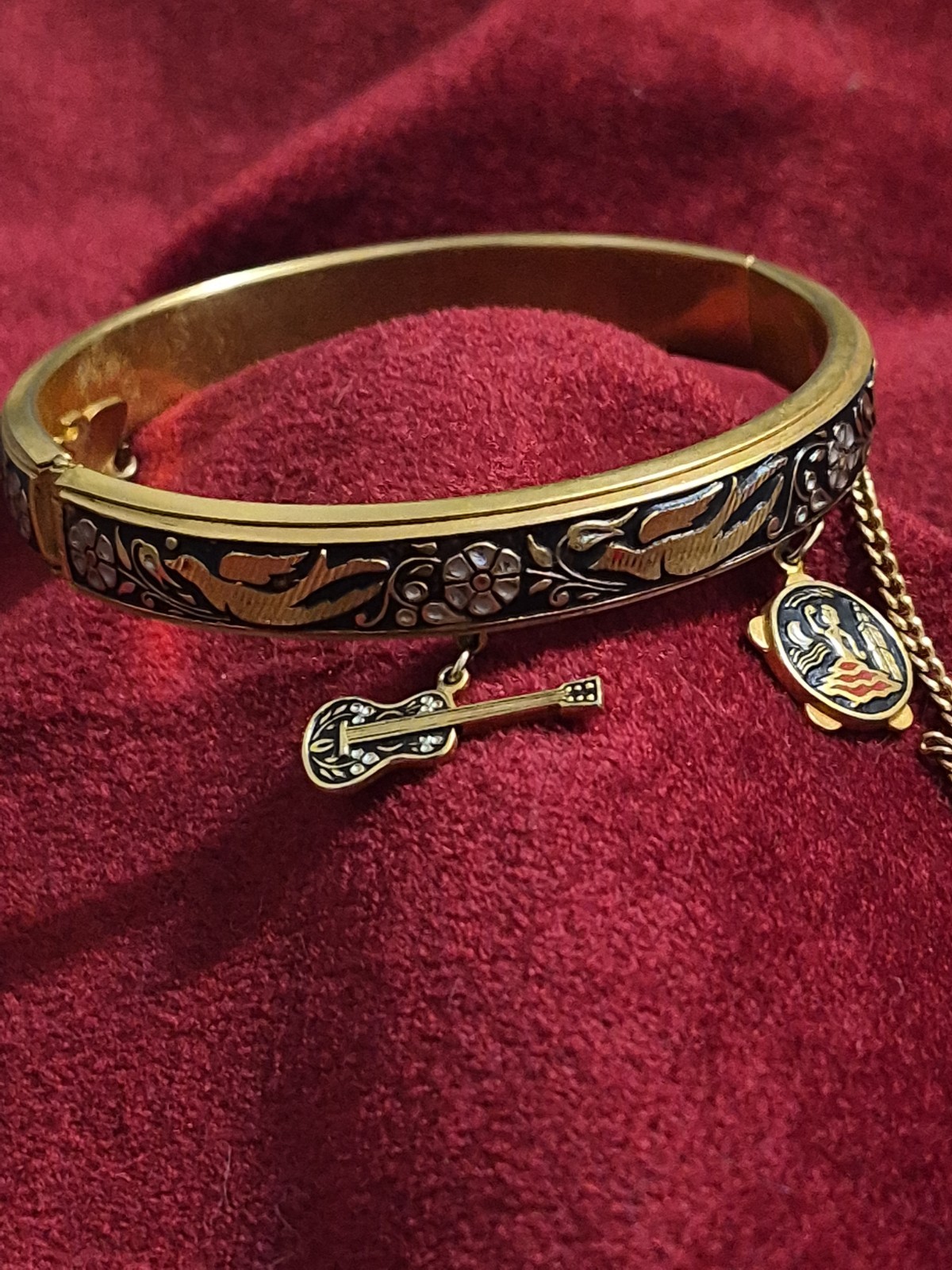Toledo Damascene Hinged Bangle Bracelet Spanish Charm Flamenco Guitar