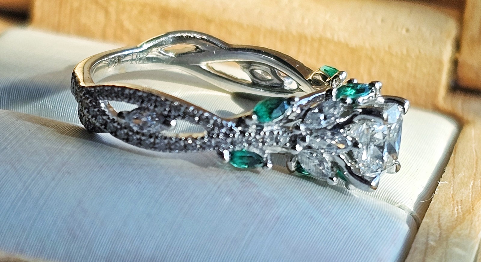 Brilliant Earth Signed 18k White Gold Princess Diamond ~ Ring Size 7