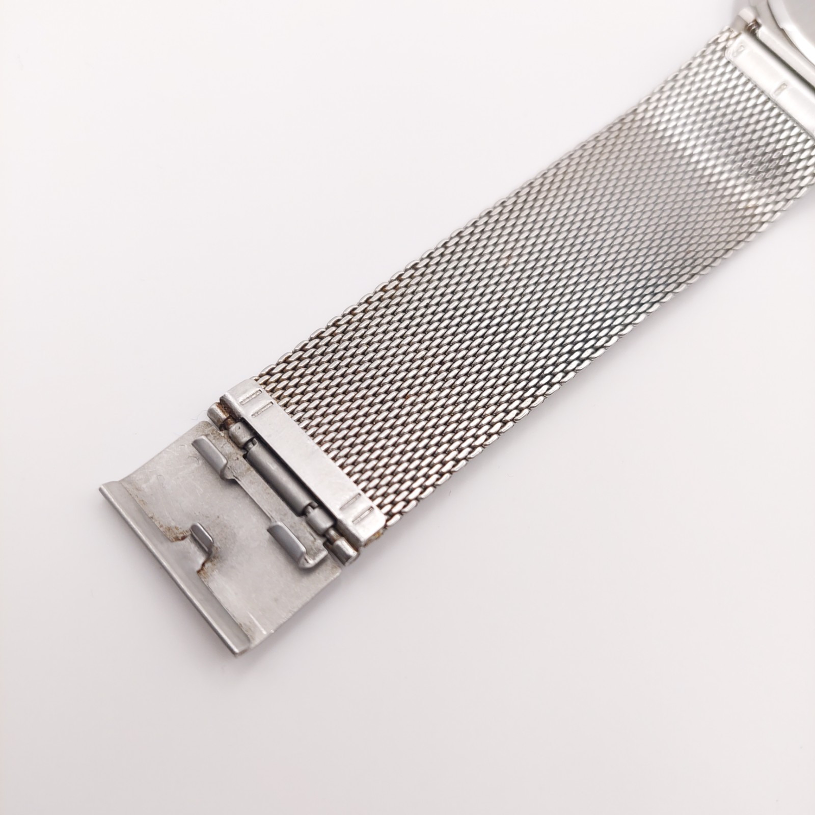 BRAUN BNH0032WHSLMHG White Dial Quartz Mesh Stainless Steel Watch Men In hand