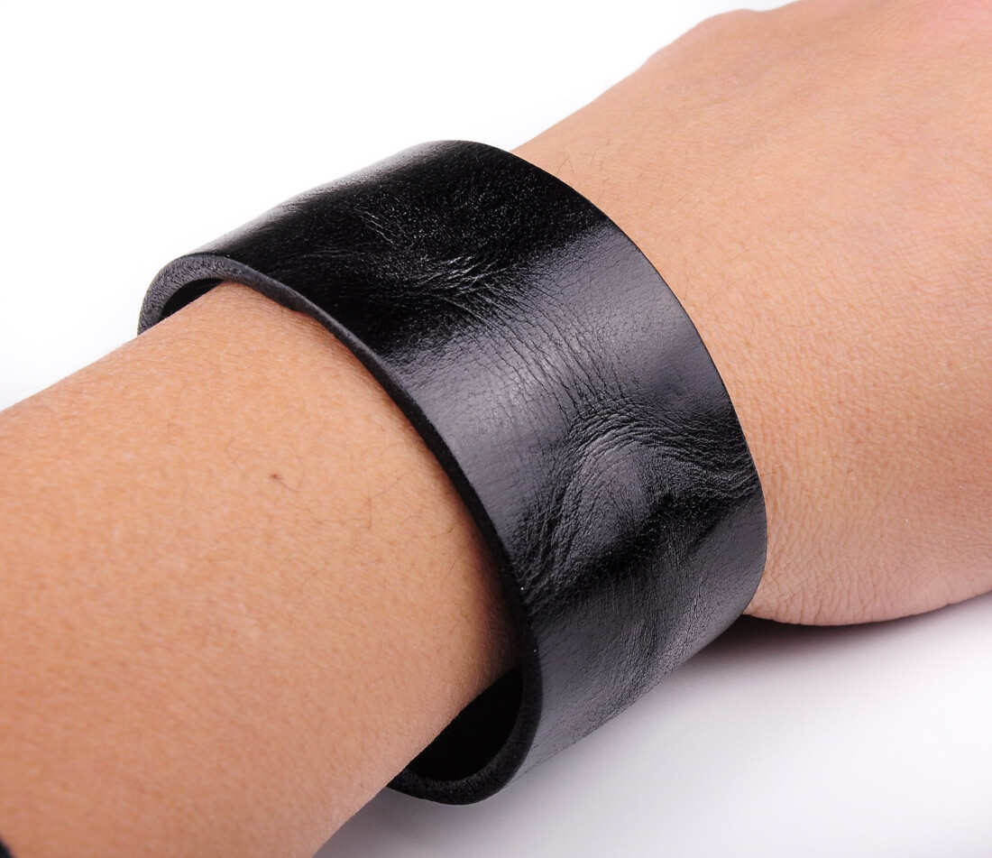 Fashion Men’s Retro Wide Band Cowhide Leather Wrap Wristband Bracelet Cuff Black
