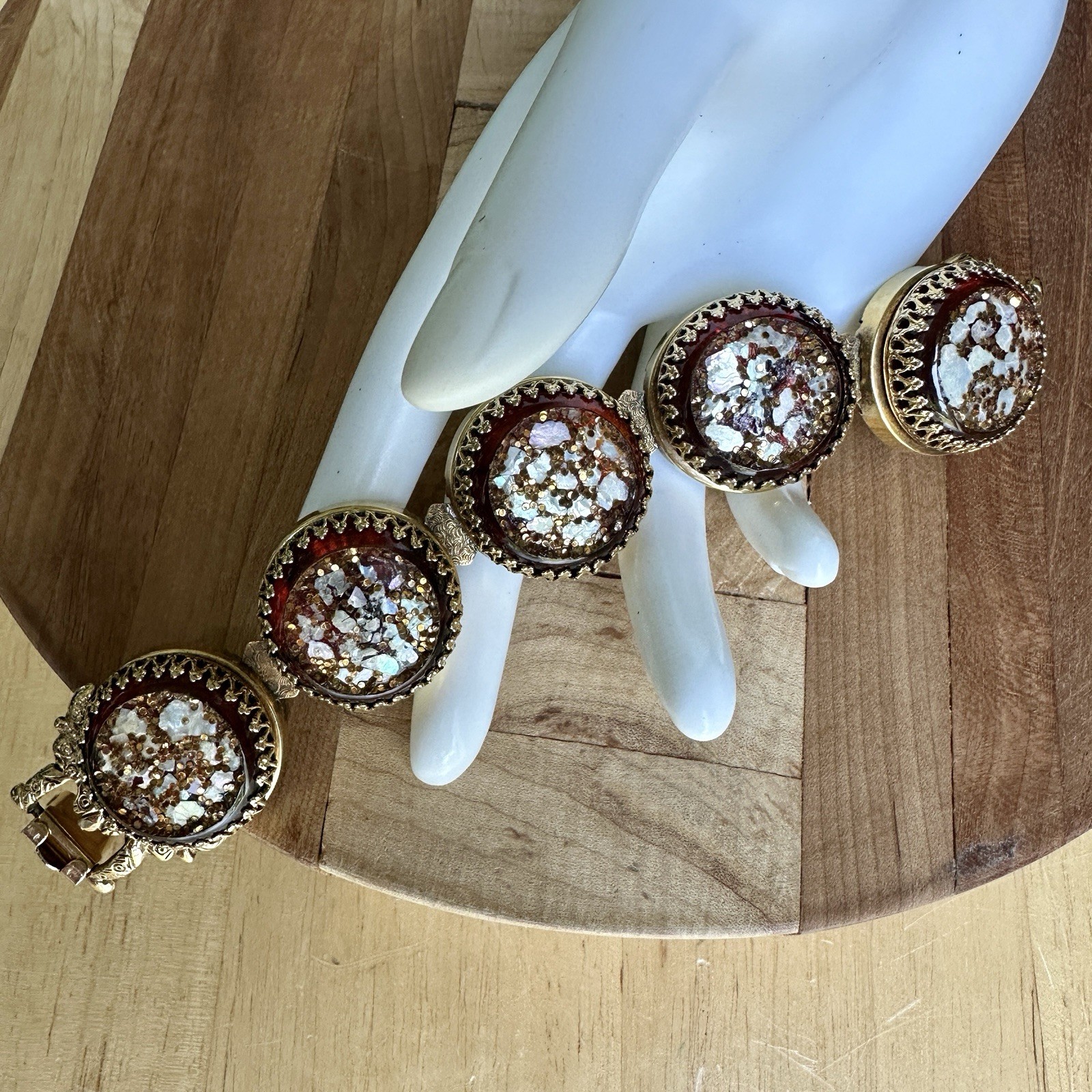 VTG Regency Link Bracelet 6.5 Inch Lucite Cabs Mother Of Pearl Flakes Gold Plate