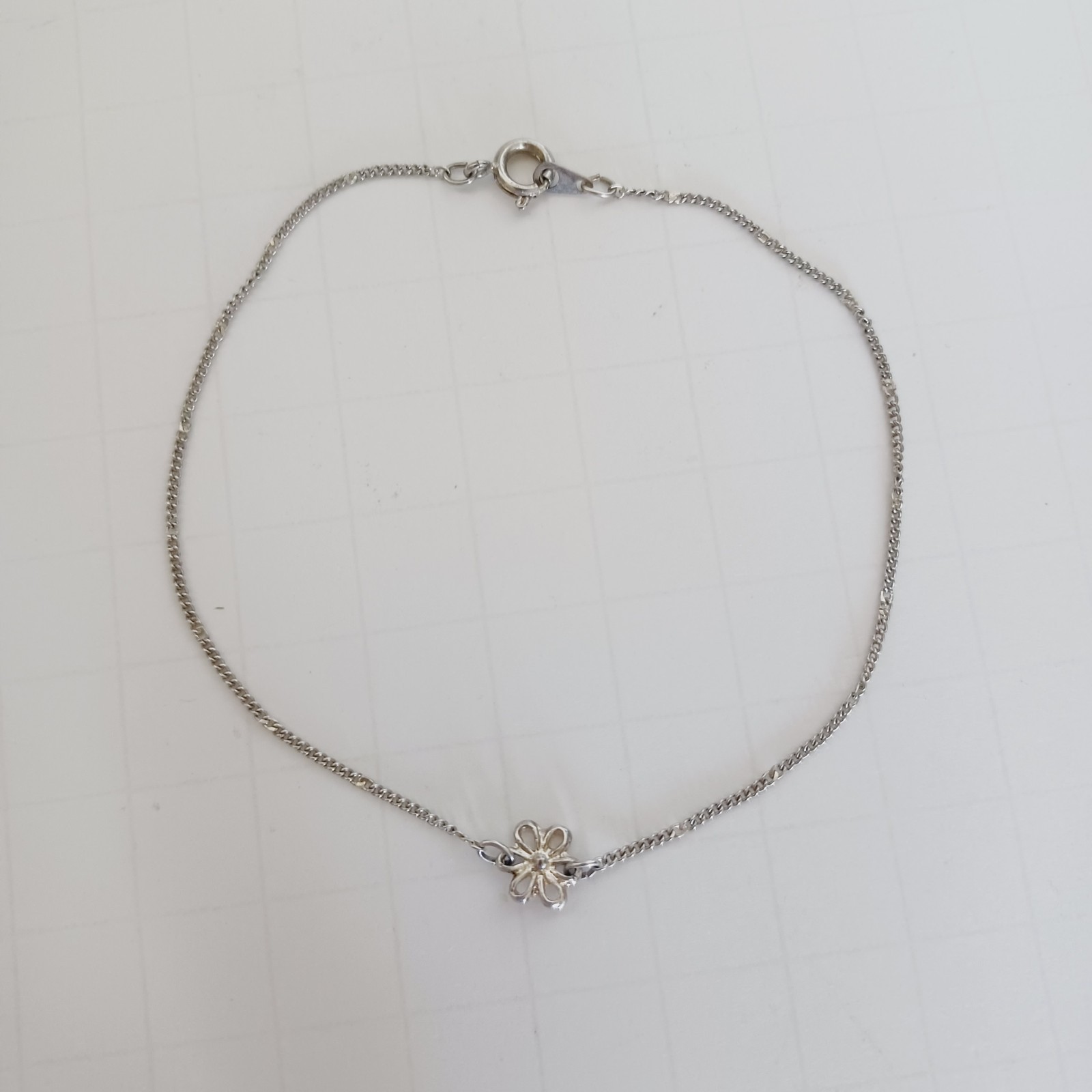 Simple Dainty Flower Ankle Bracelet 9.5 inches