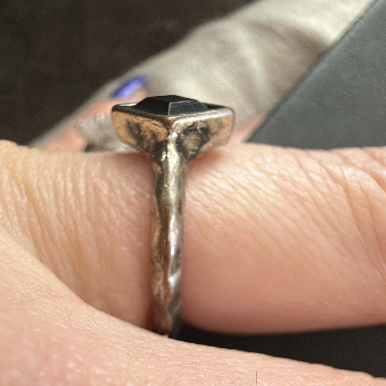 Silver Tone Black Square Stone Band Signet Ring Size 7 Bezel Set 1 Gem