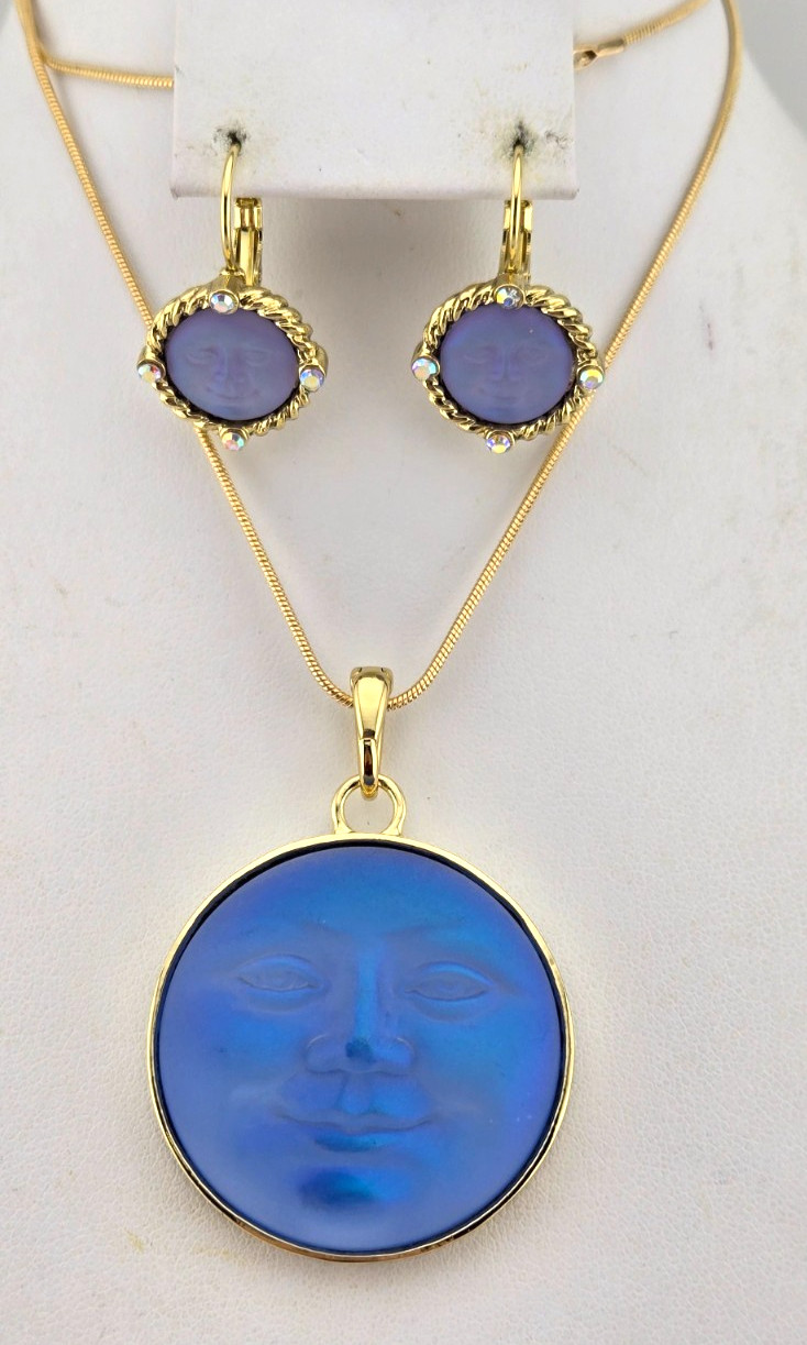 Kirks Folly Glass Seaview Moon Magic 35mm Charm & Earrings GT/Matte Blue #149