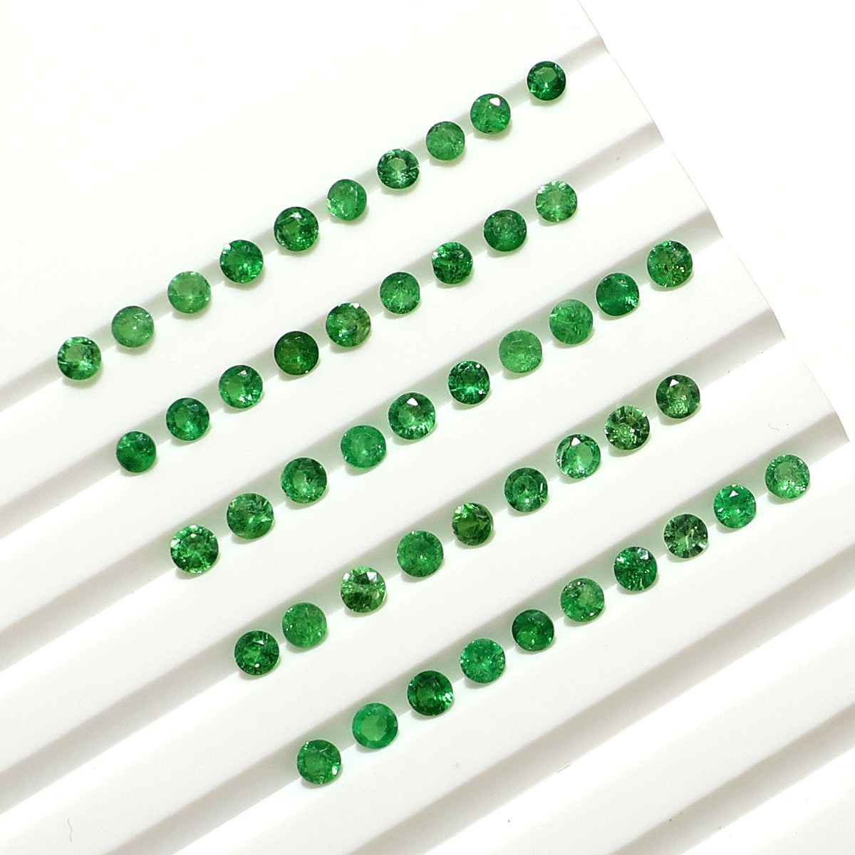 Parcel 24 PC Natural Tsavorite Hi-Grade 2.6mm-3.1mm Round Faceted Cut Gemstones