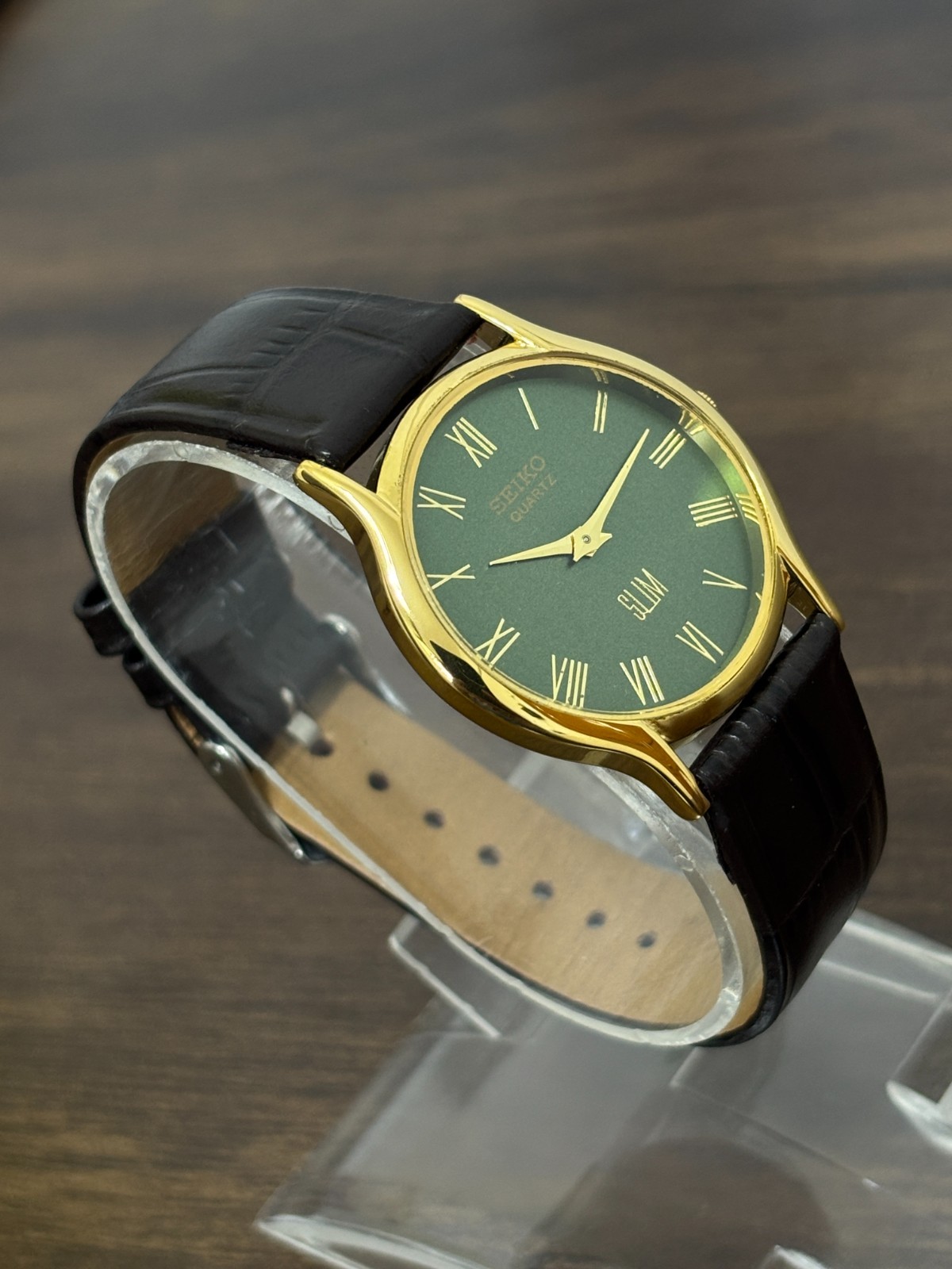 Vintage Seiko Slim Men’s Wrist watch-Green Roman Dial