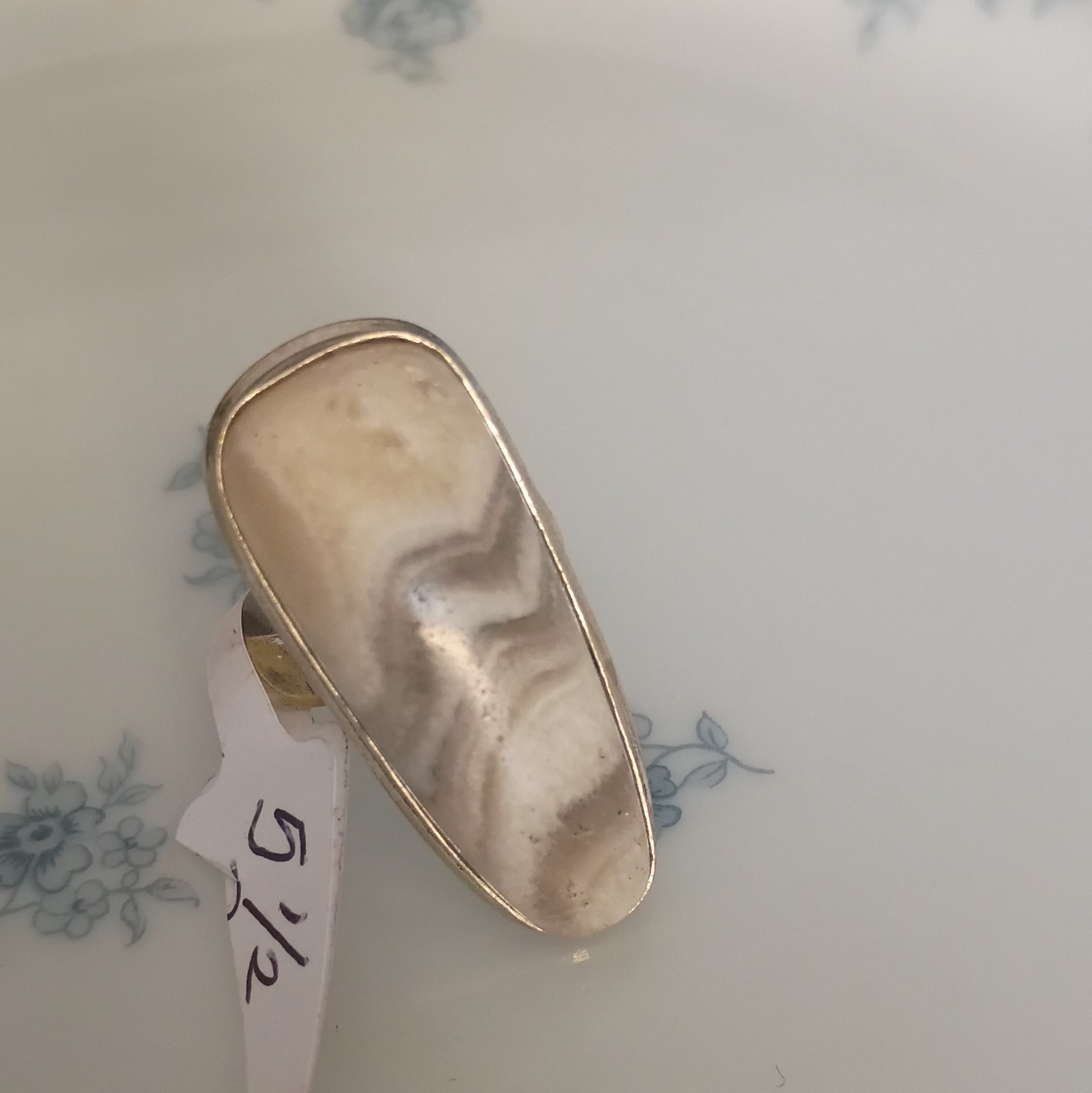 Bohemian Style Oval Shaped Natural Lace Stone Size 5 And 1/2