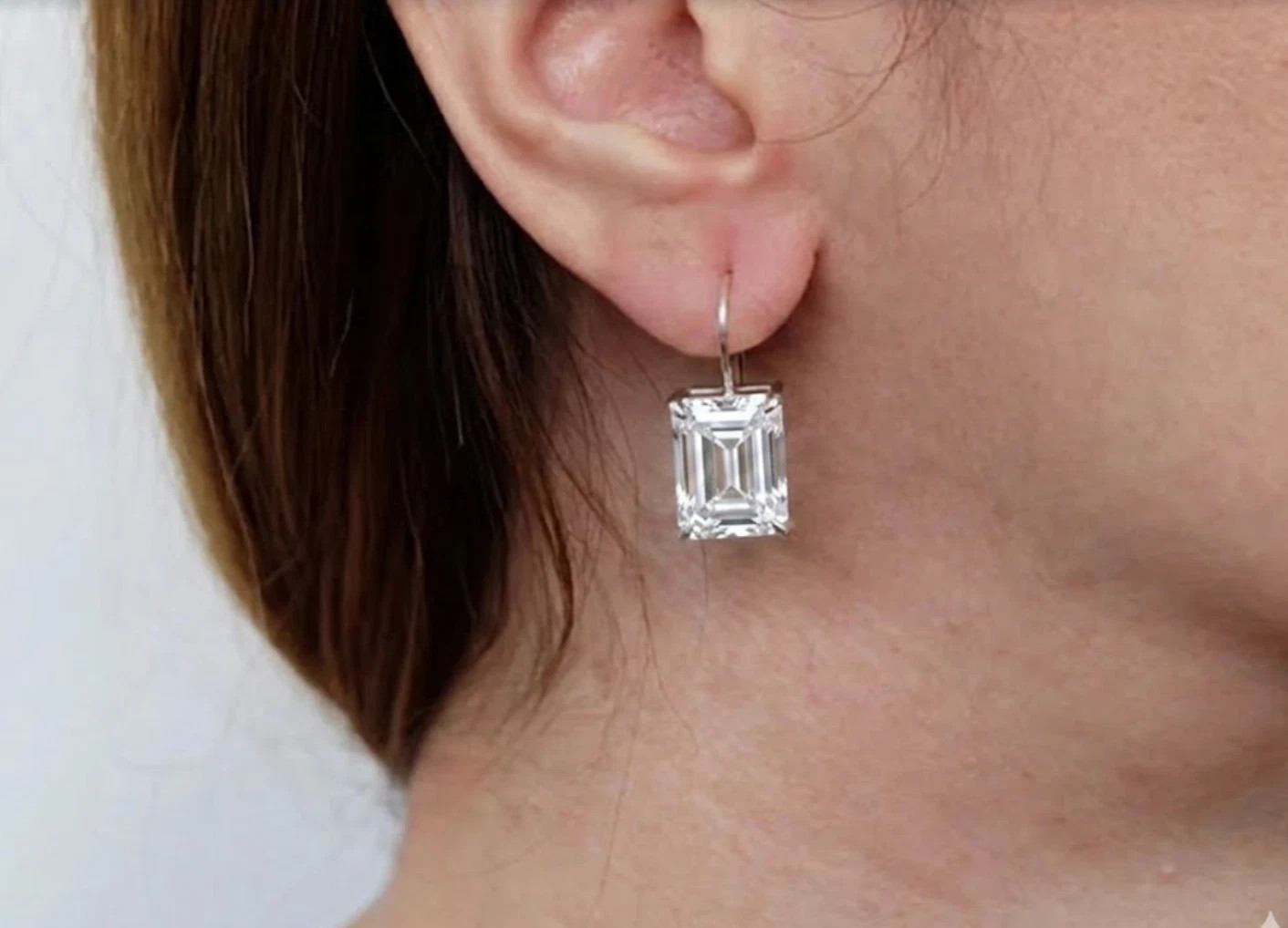 5 Ct Certified White Diamond Solitaire Studs-Great luster & Sparkle.