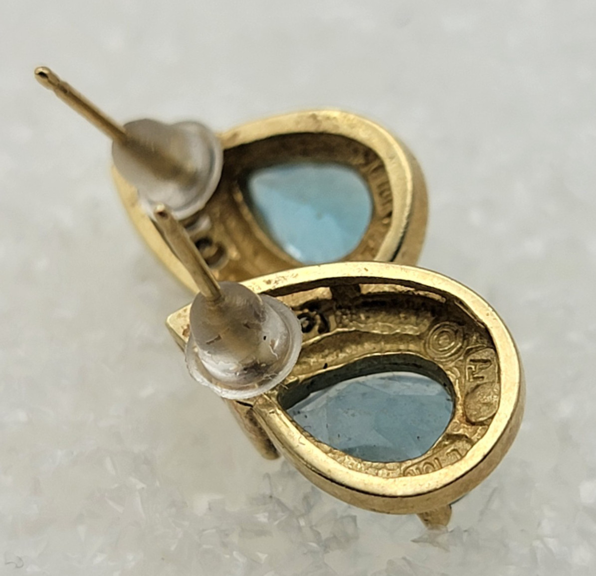 10K Yellow Gold Blue Topaz & Diamond Teardrop Stud Earrings 13mm Vtg. Signed Aj