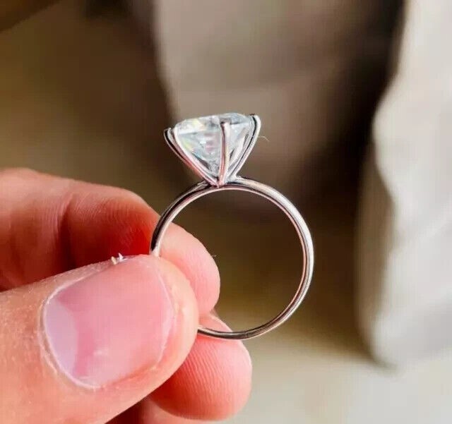 1.00 CT Round Cut EF VSSI Lab Grown Diamond Women Solitaire Ring 14K White Gold