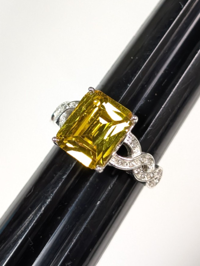 Faux Citrine Colored Gemstone Ring Silver Tone Rhinestone Size 8 Emerald Cut