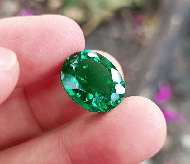 Untreated EGL Certified Flawless 8.20 Ct Natural Emerald Colombia Loose Gemstone