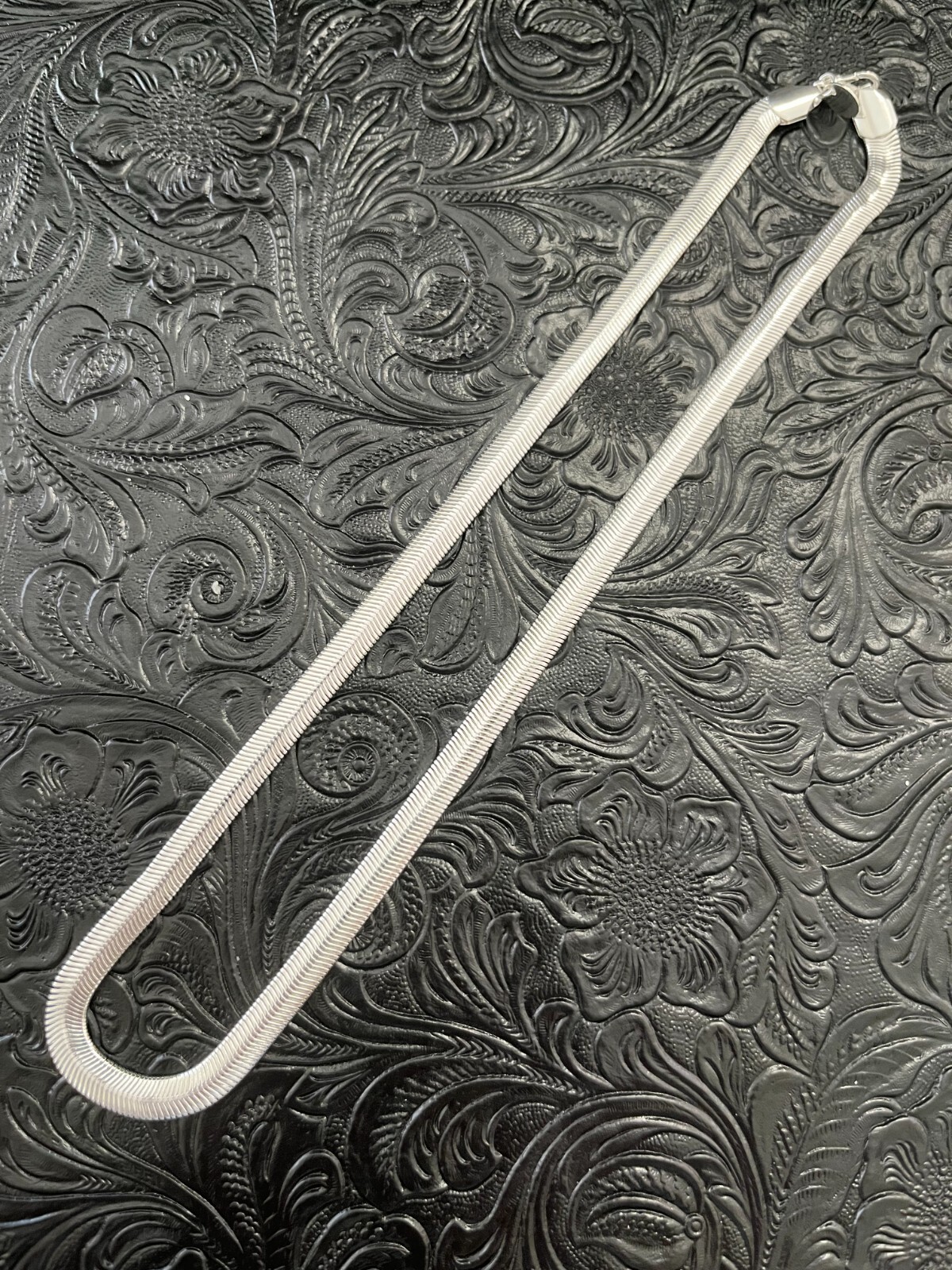 Elegant 925 Silver Plated Flat Snake Chain 6mm Wide 20″ Long Fast Free Shipping!