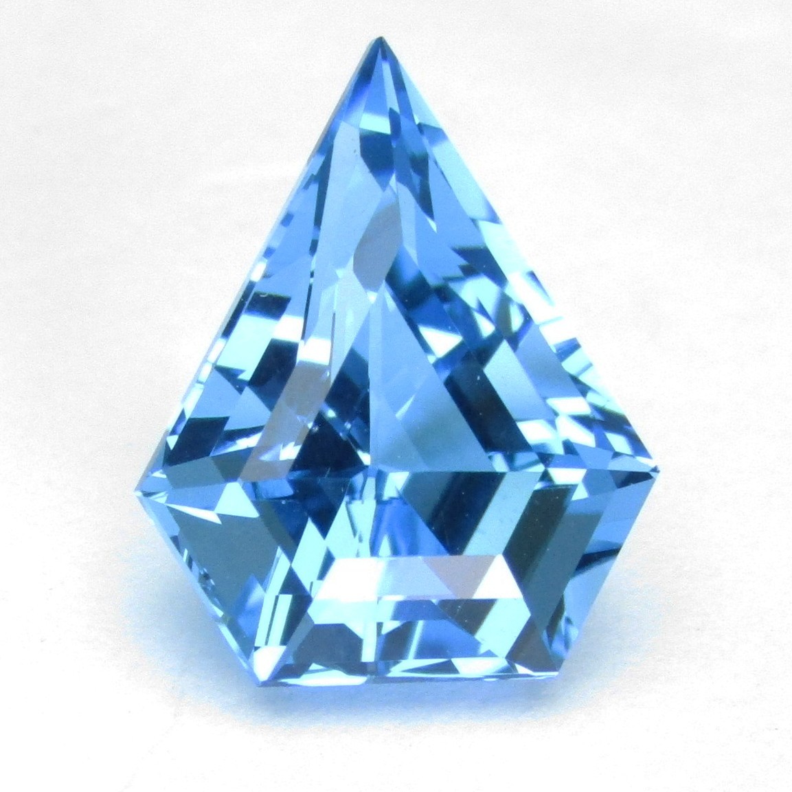 5.43Cts Sparkling Natural Swiss Blue Topaz 13×10.5×7.3mm Fancy Cut Gemstone