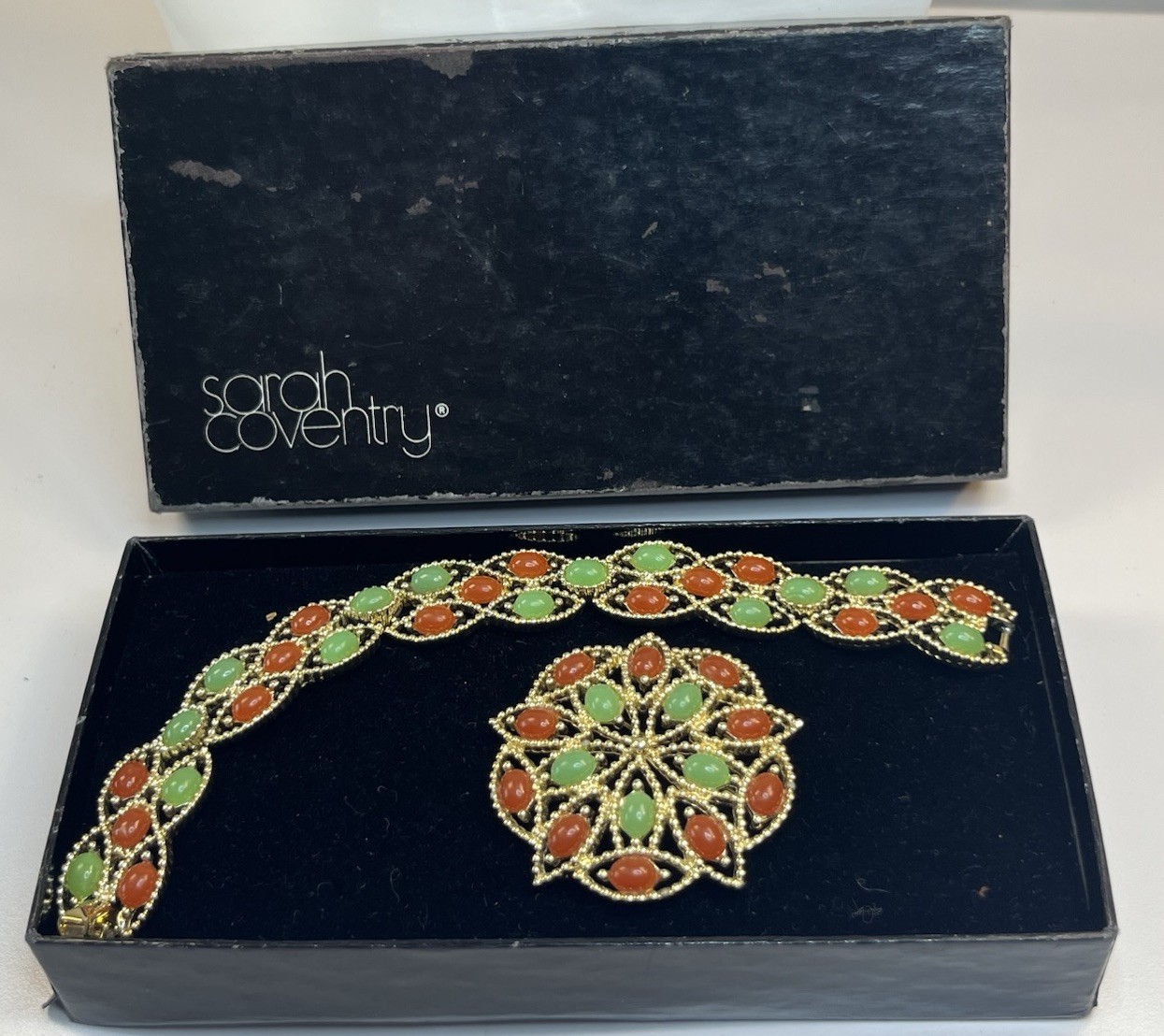 Vintage Mid-20Th Century Sarah, Coventry Brooch And Bracelet Set In Original Box