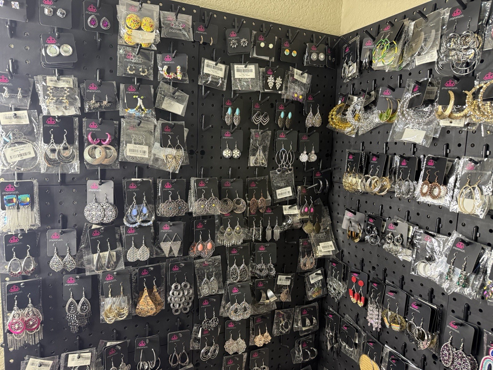 Paparazzi Jewelery New, Still With Tags. Bag lots. Please read full description